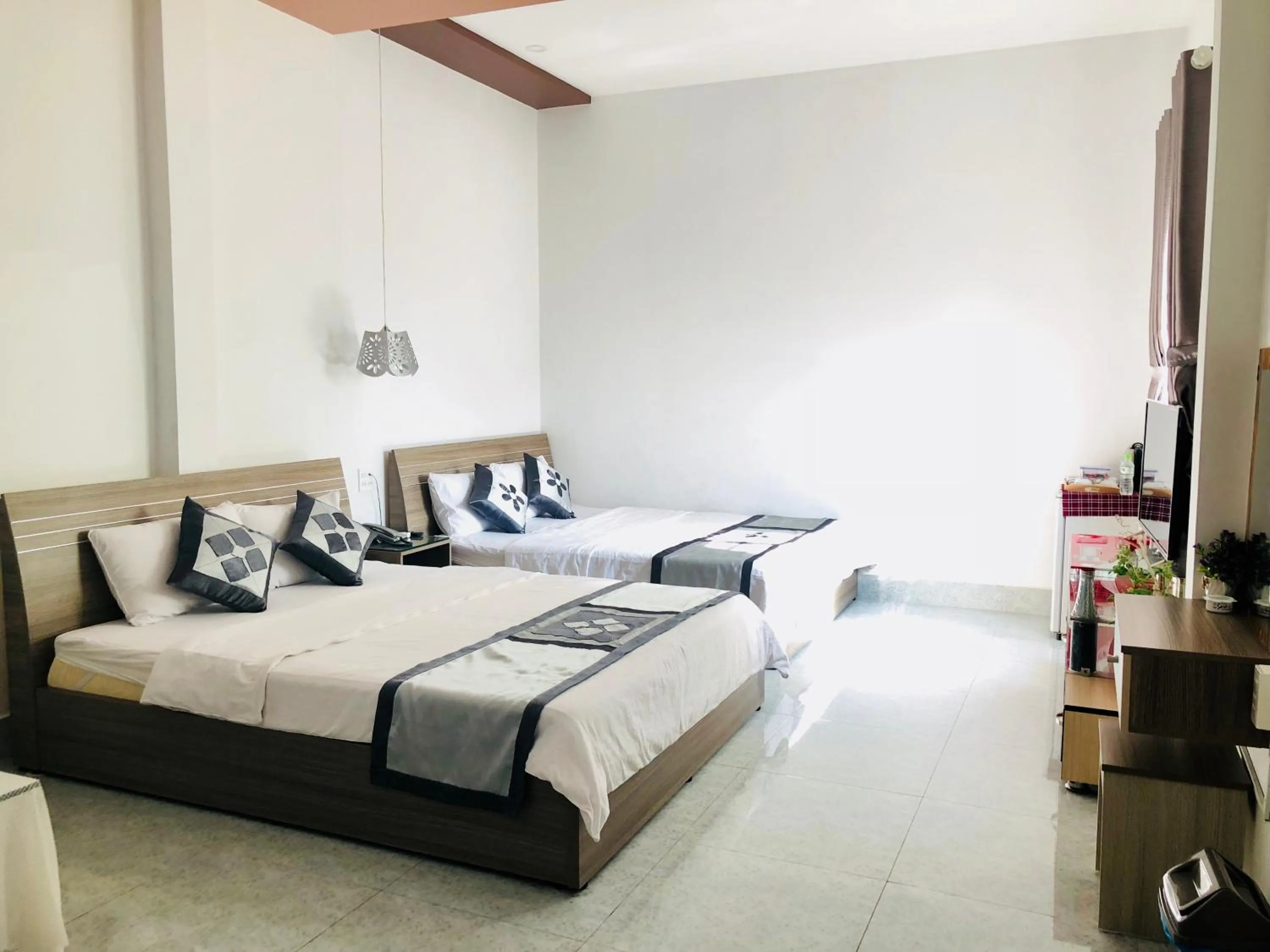 Sao Khue Riverside Hotel & Coffee