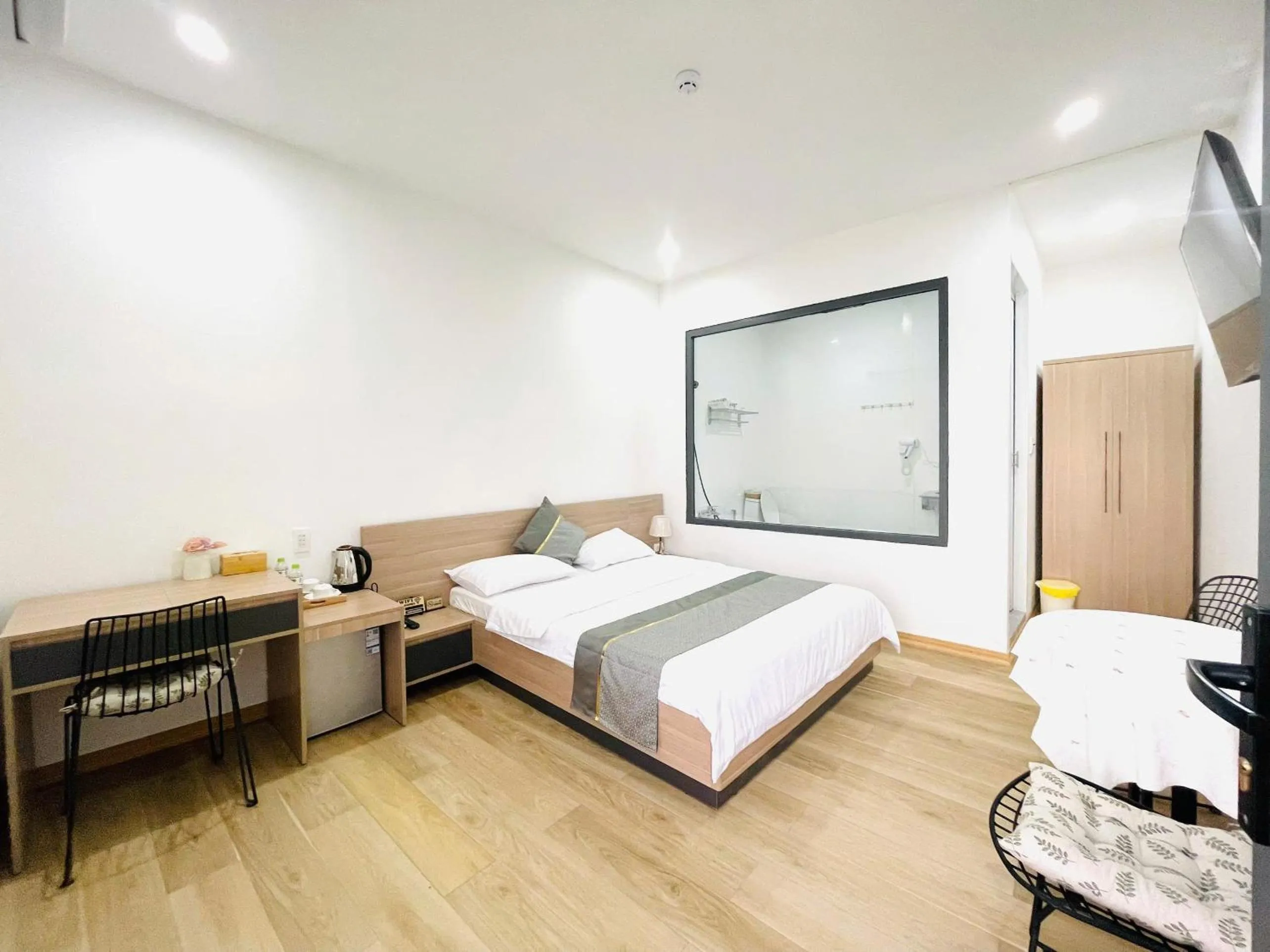 Sao Khue Riverside Hotel & Coffee