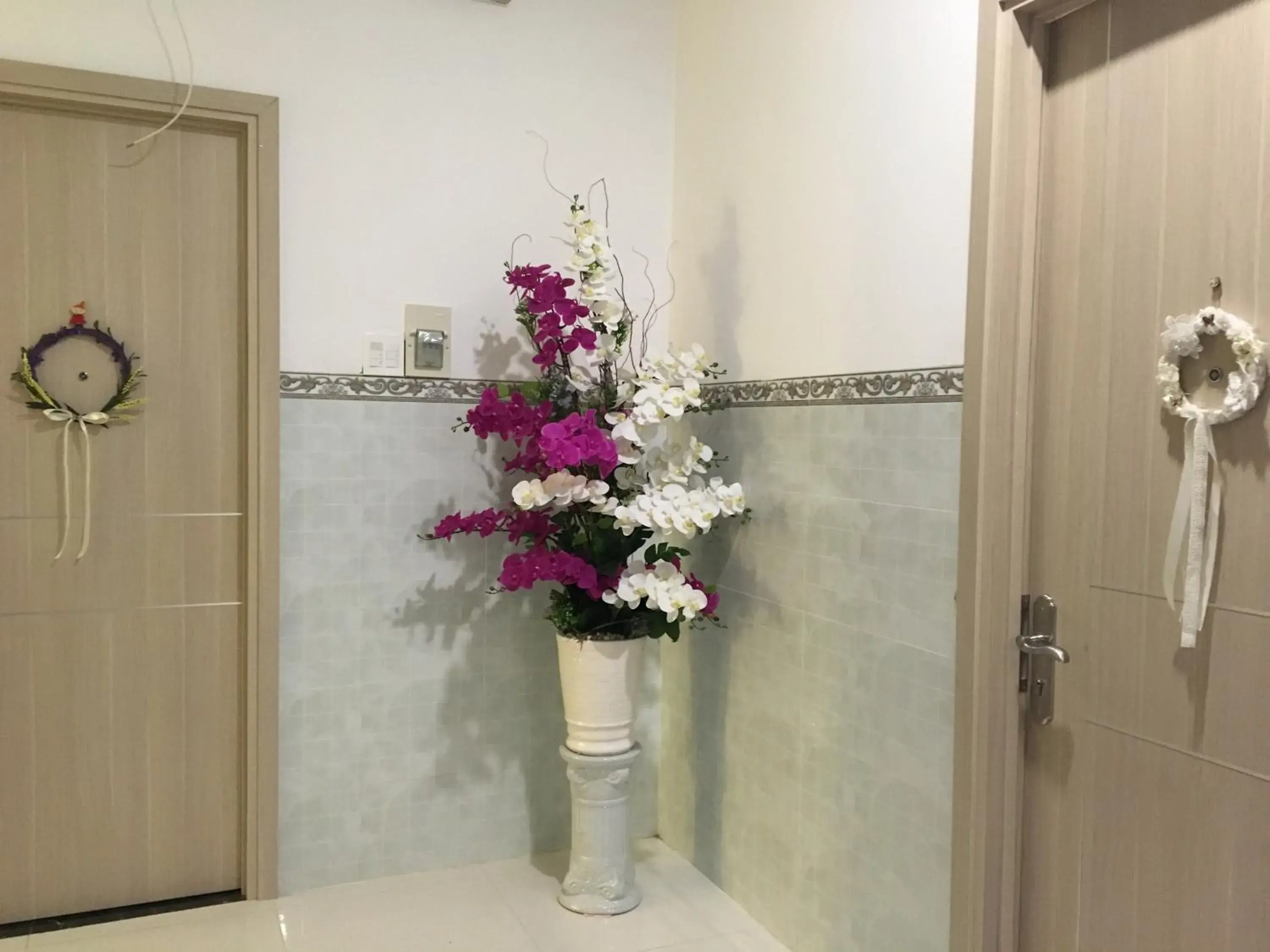 Property building in Sao Khue Riverside Hotel & Coffee Property building in Sao Khue Riverside Hotel & Coffee