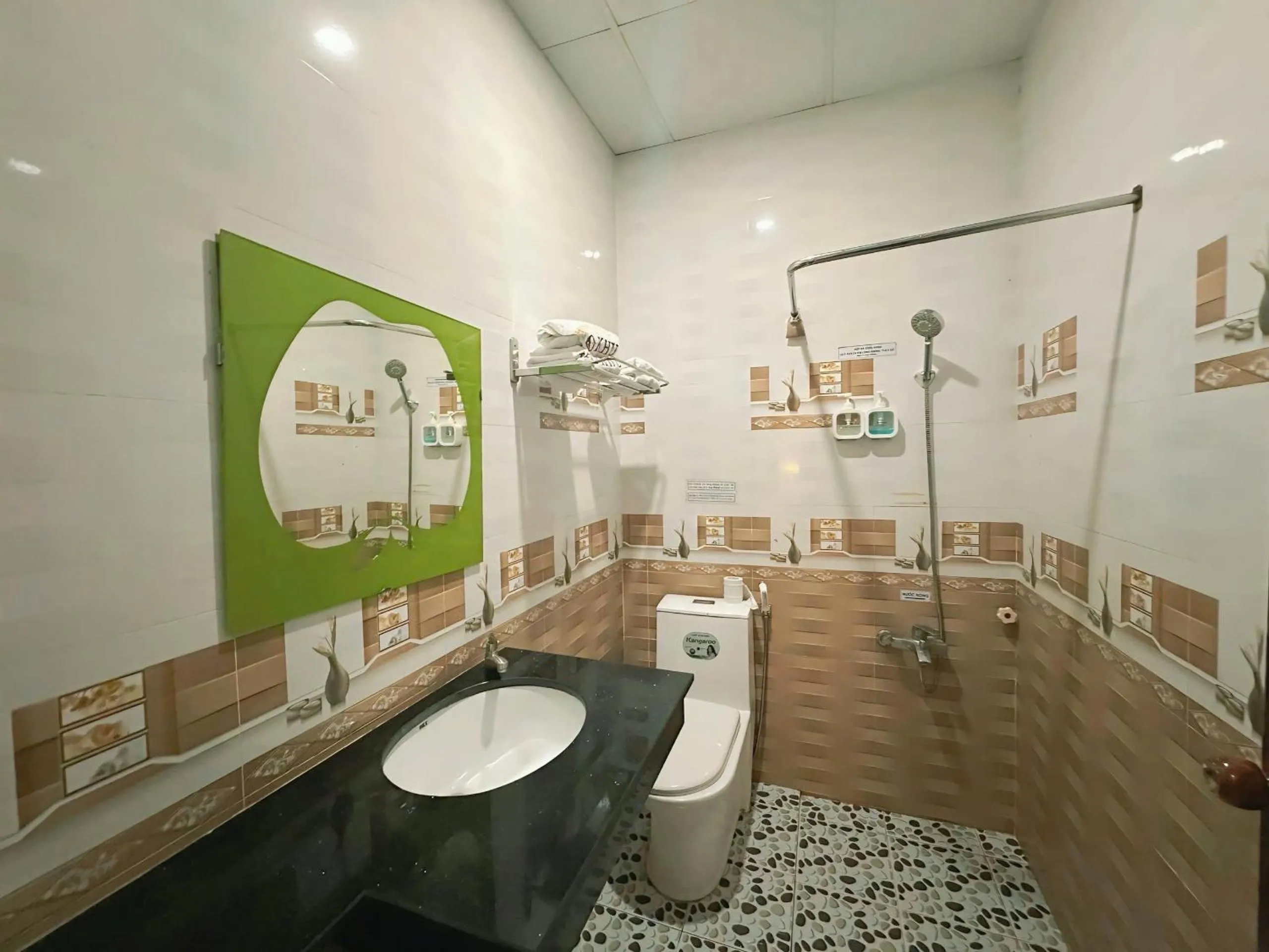 Sao Khue Riverside Hotel & Coffee