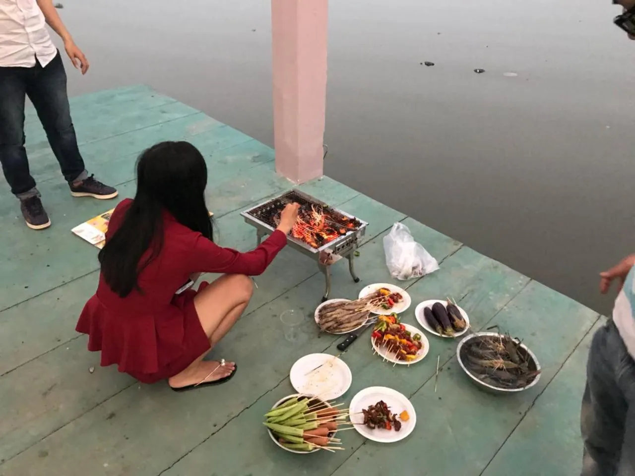 Sao Khue Riverside Hotel & Coffee