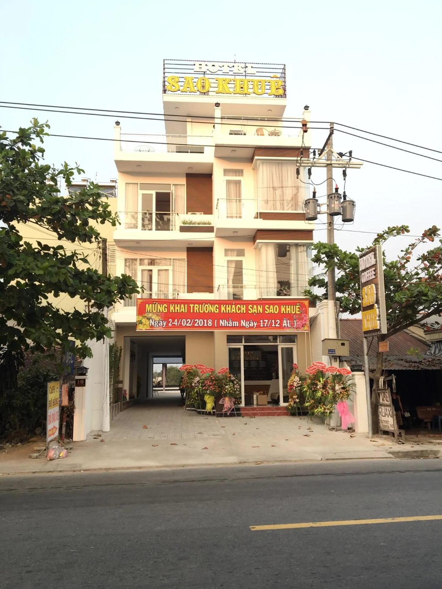 Sao Khue Riverside Hotel & Coffee