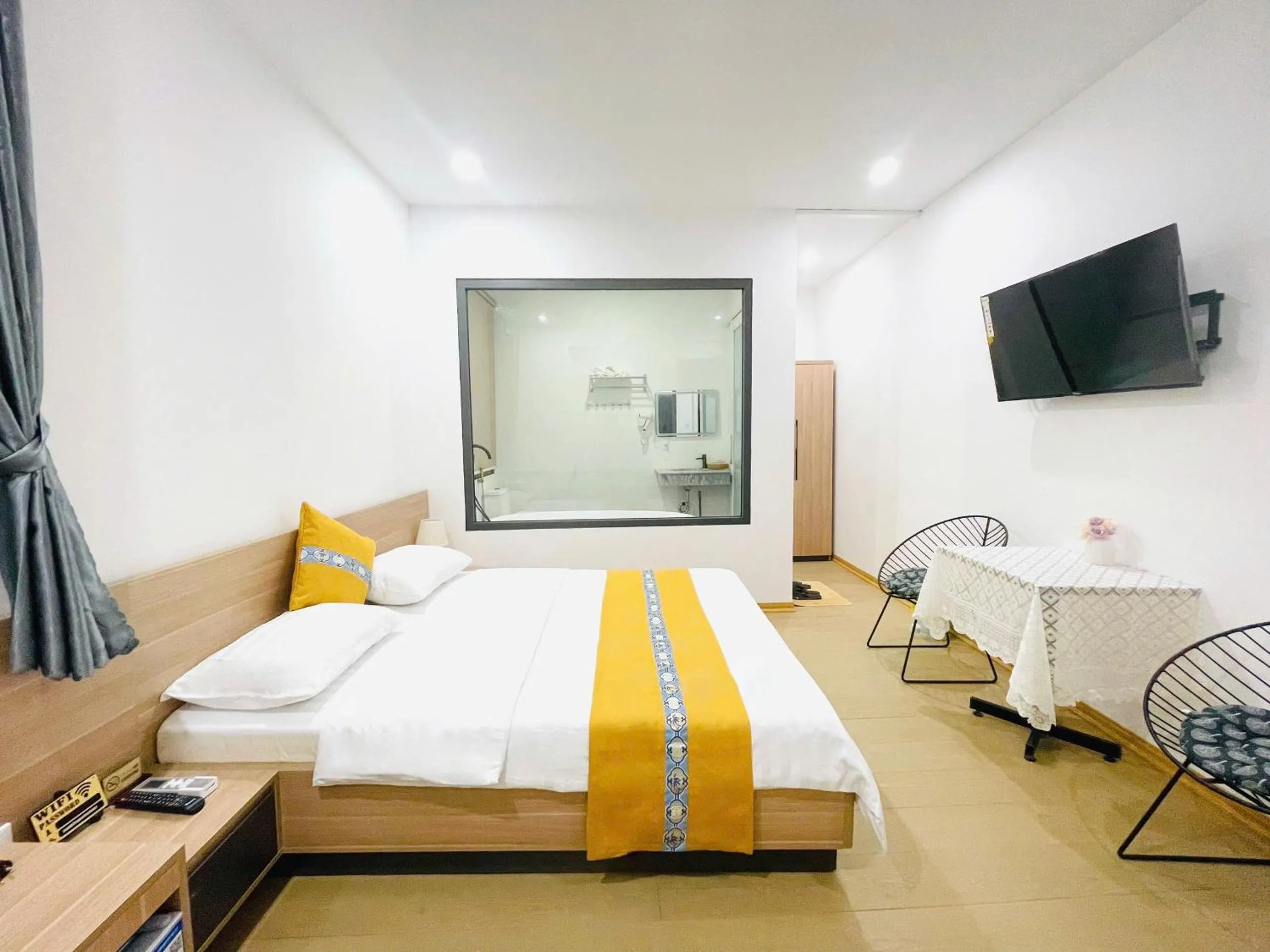 Sao Khue Riverside Hotel & Coffee