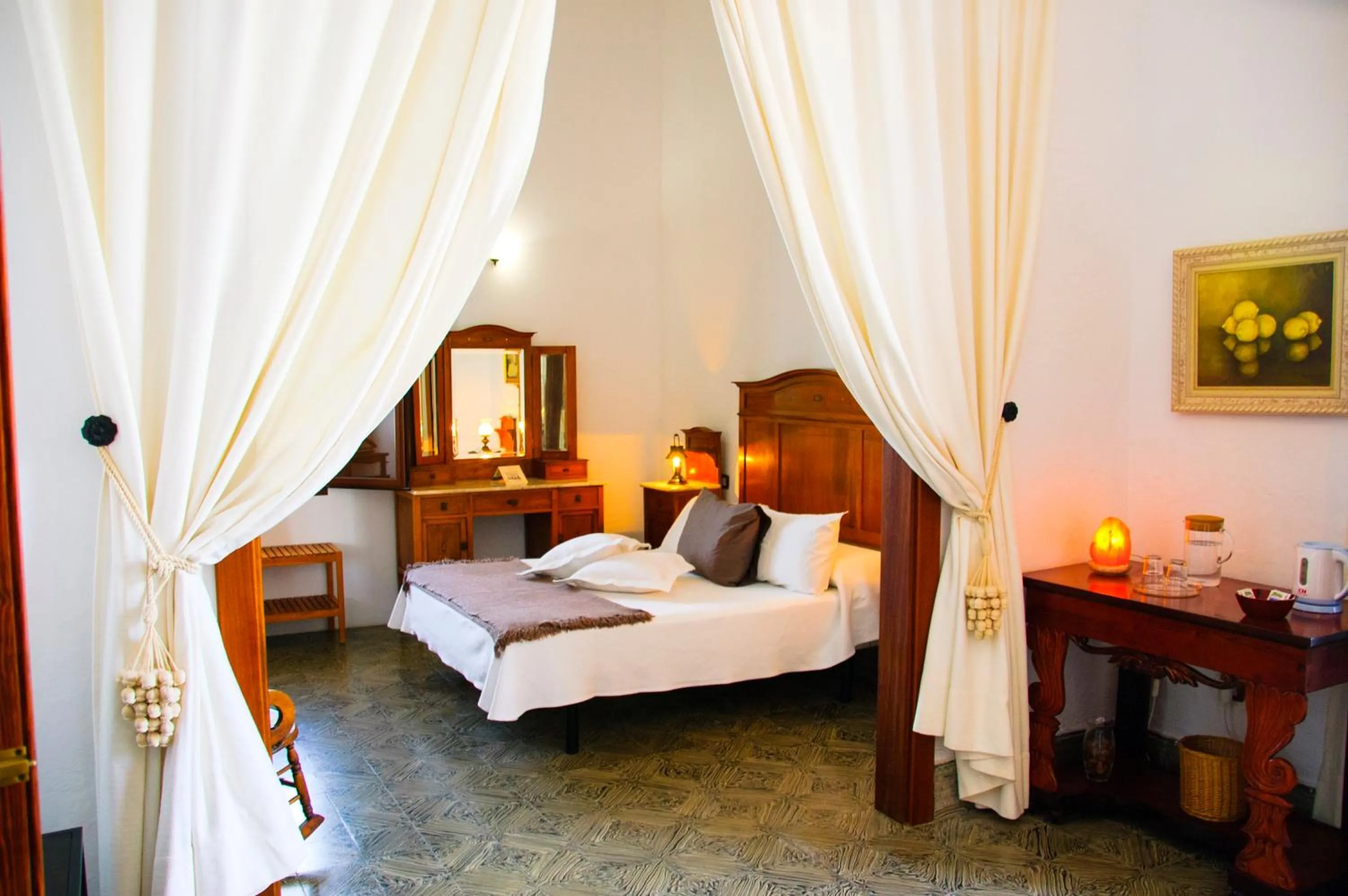 Photo of the whole room, Bed in Casa Rural Villa Lola Y Juan