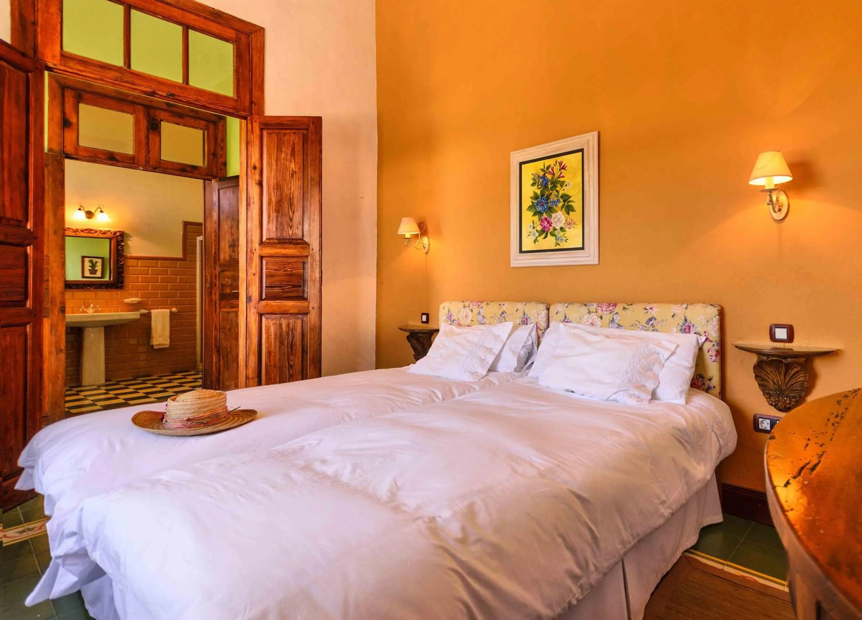 Photo of the whole room, Bed in Casa Rural Villa Lola Y Juan
