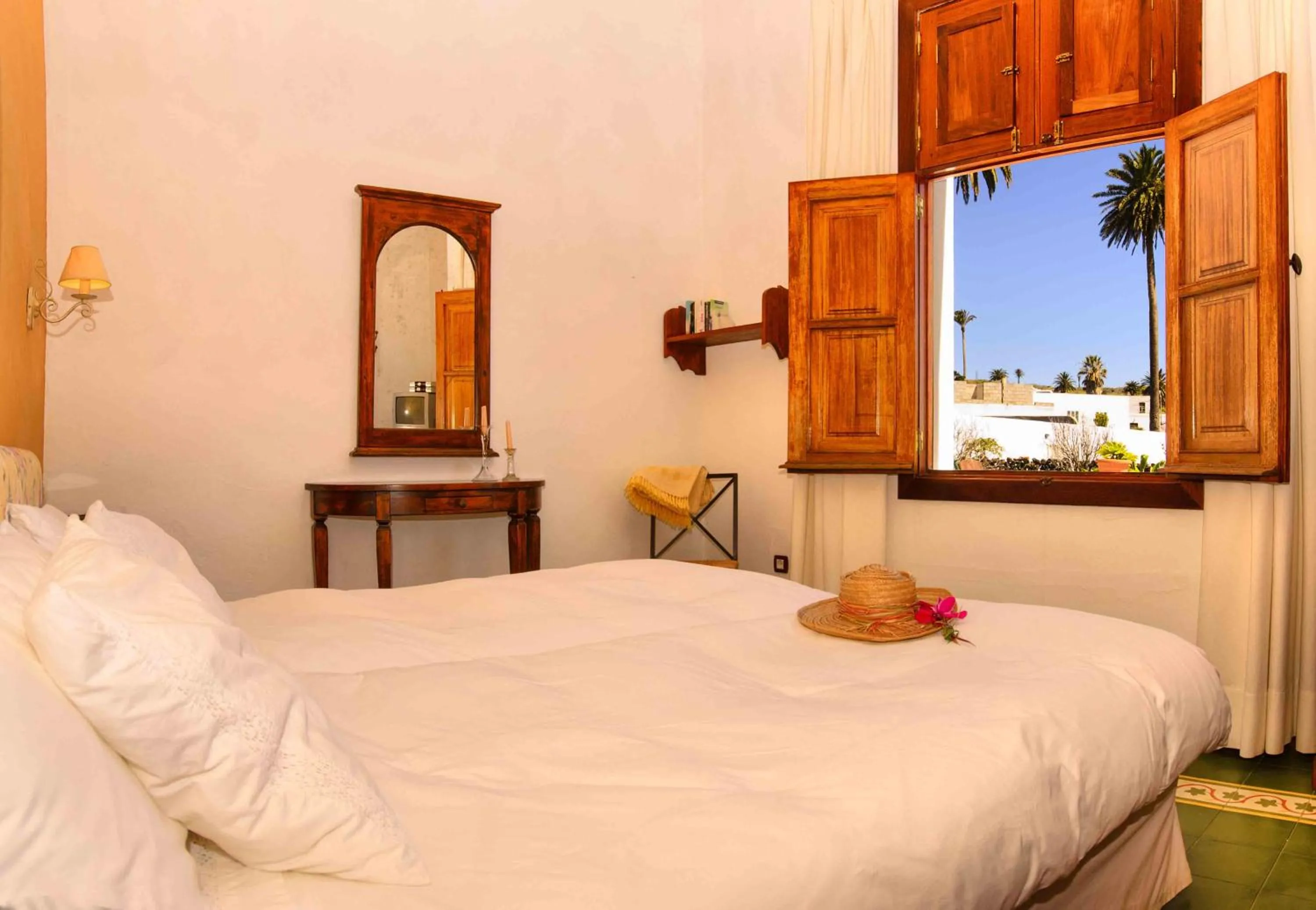 Photo of the whole room, Bed in Casa Rural Villa Lola Y Juan