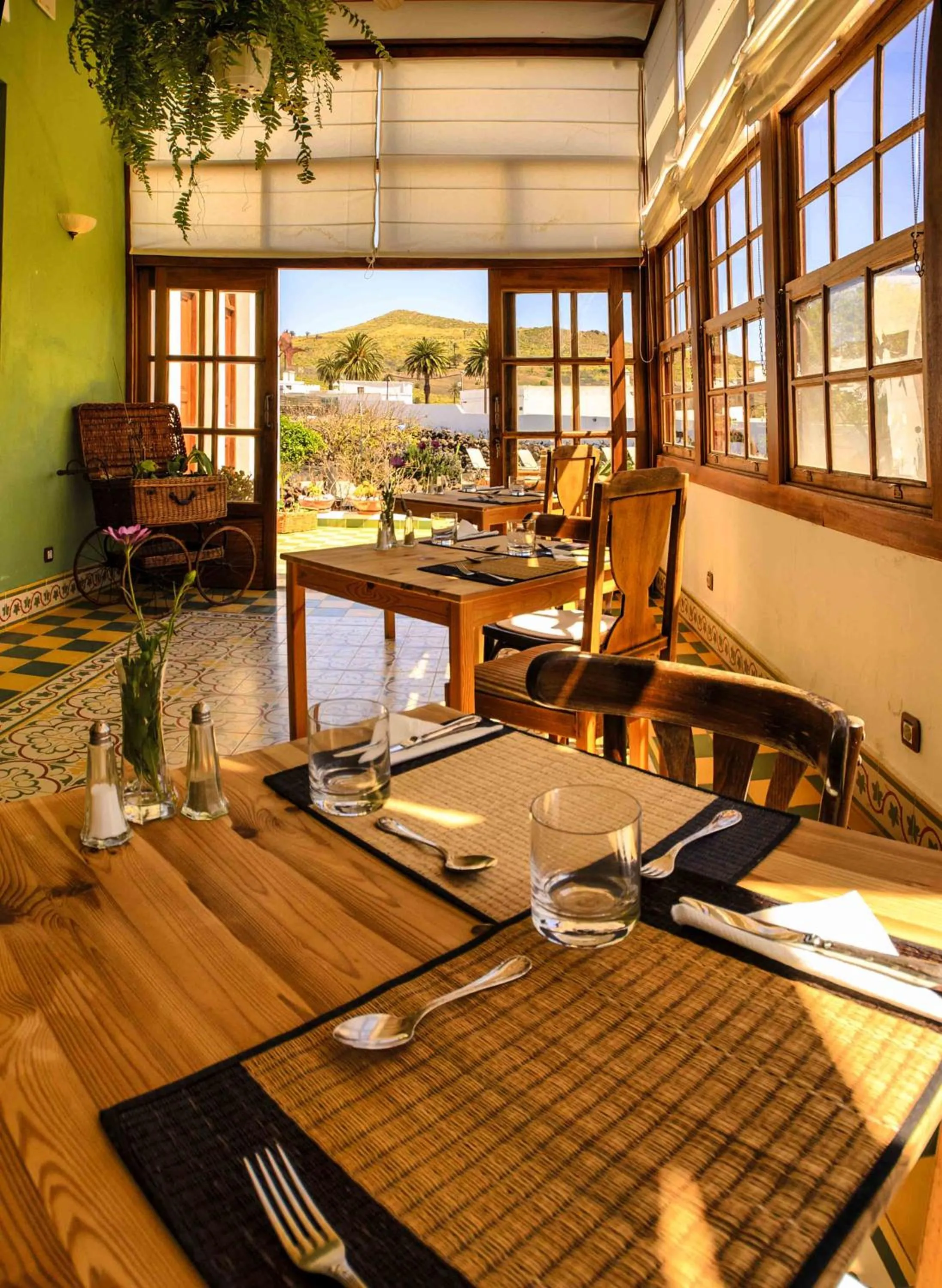 Restaurant/places to eat in Casa Rural Villa Lola Y Juan
