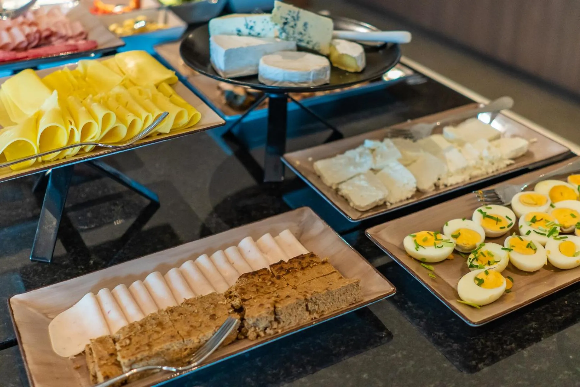 Buffet breakfast in Focus Hotel Poznań