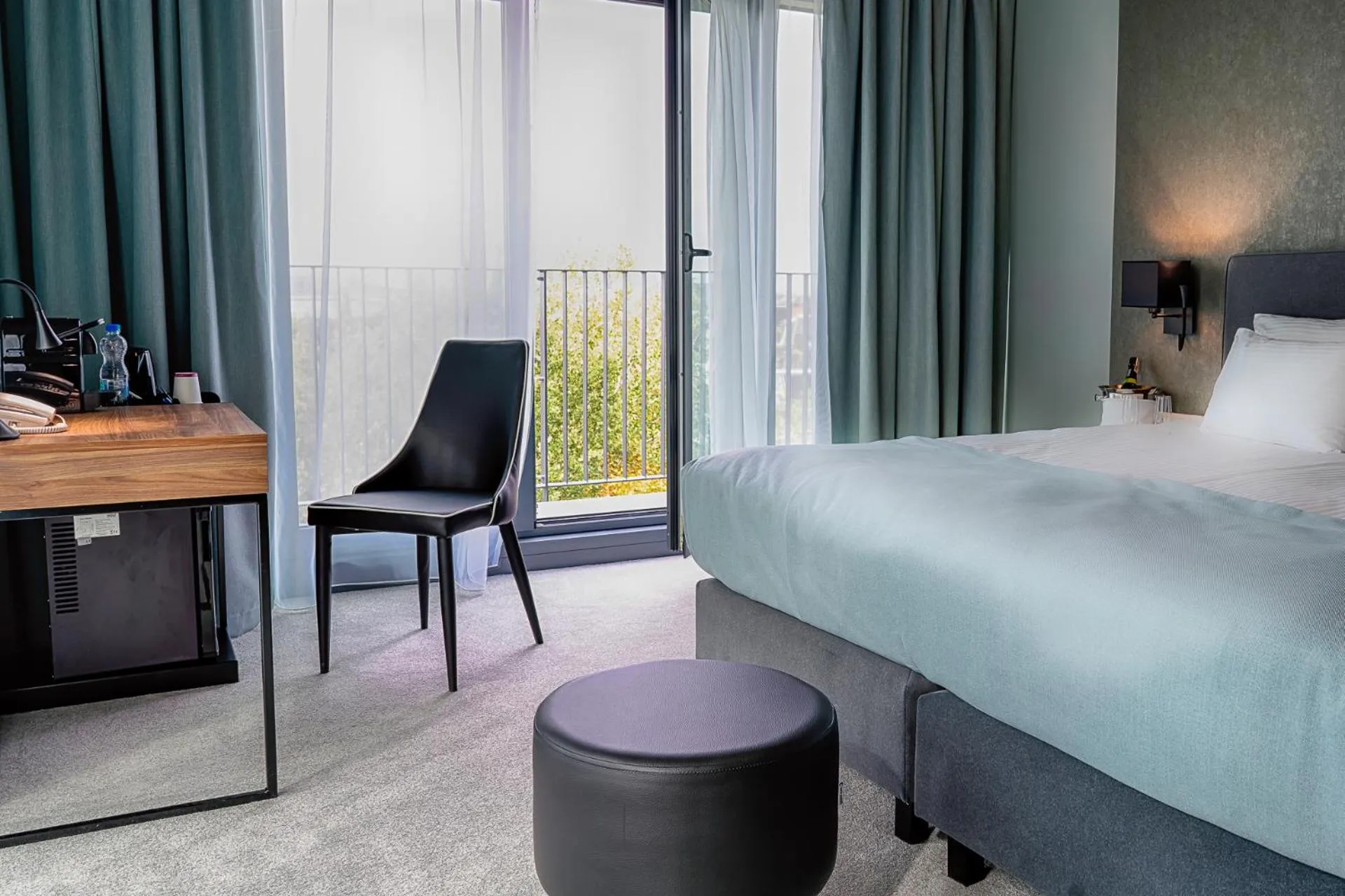 Photo of the whole room, Bed in Focus Hotel Poznań