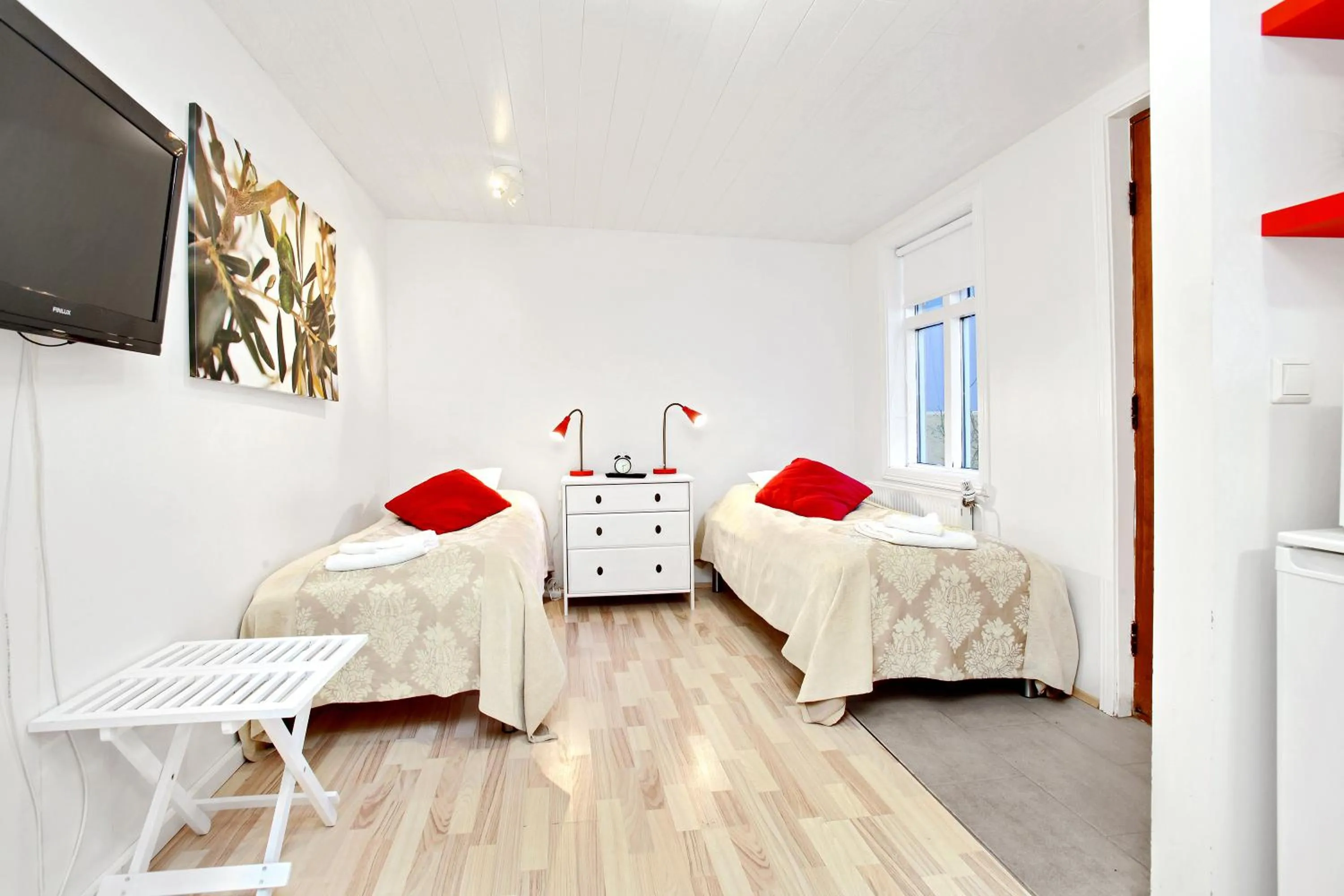 TV and multimedia, Bed in Alfred's Apartments