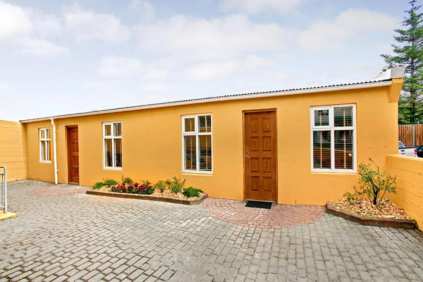 Patio in Alfred's Apartments