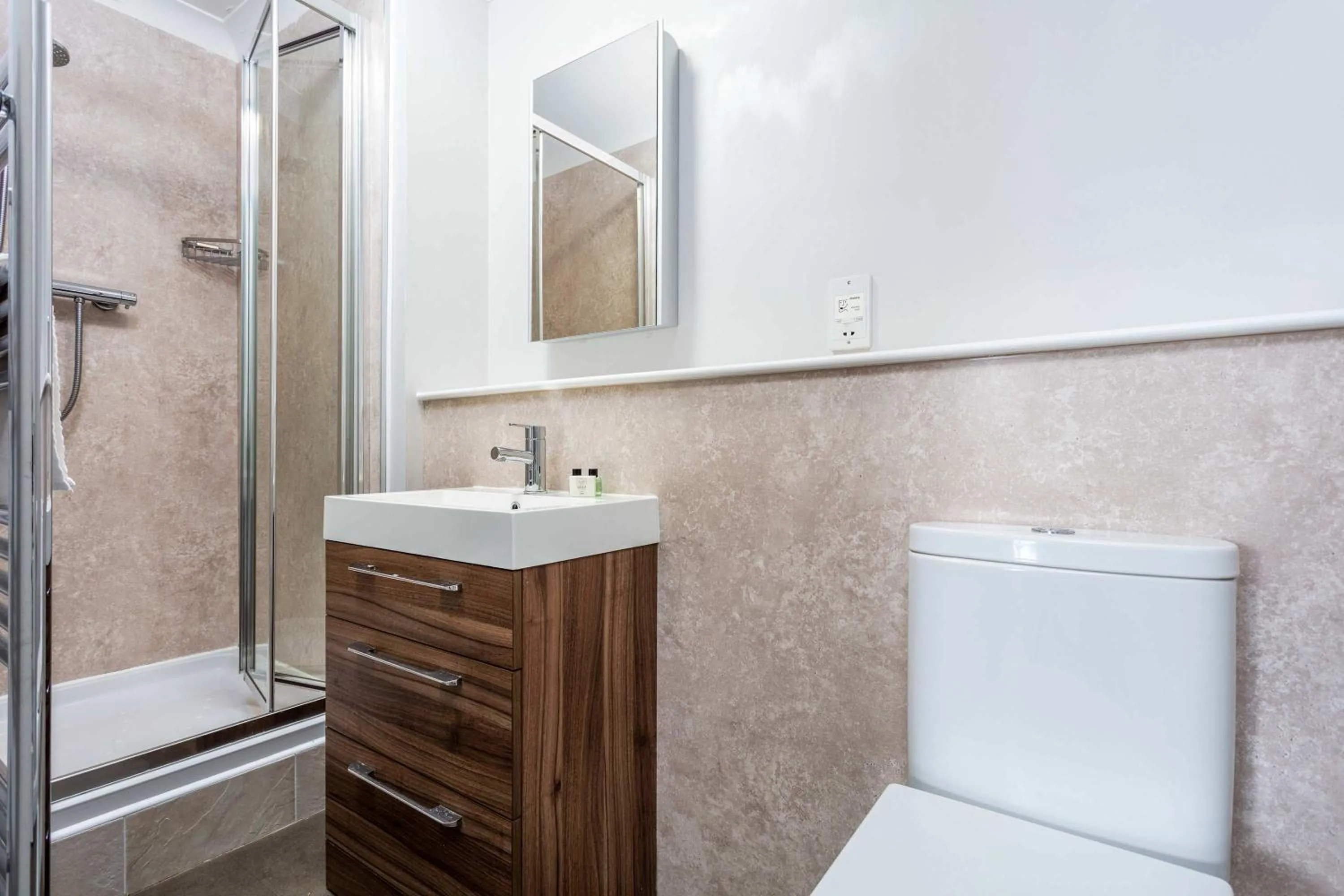 Carrick Retreat - Donnini Apartments