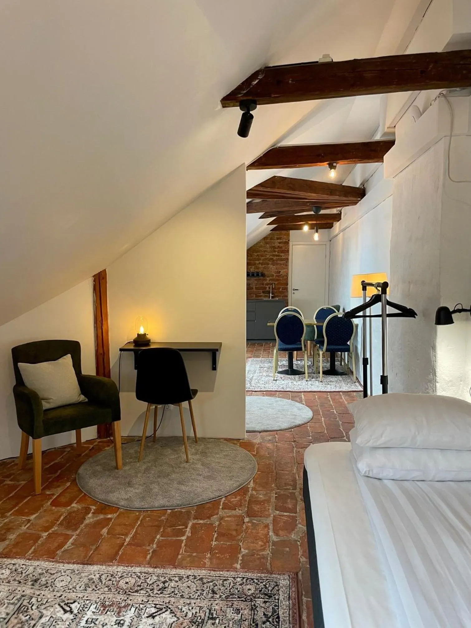 Photo of the whole room, Bed in Unique Hotel