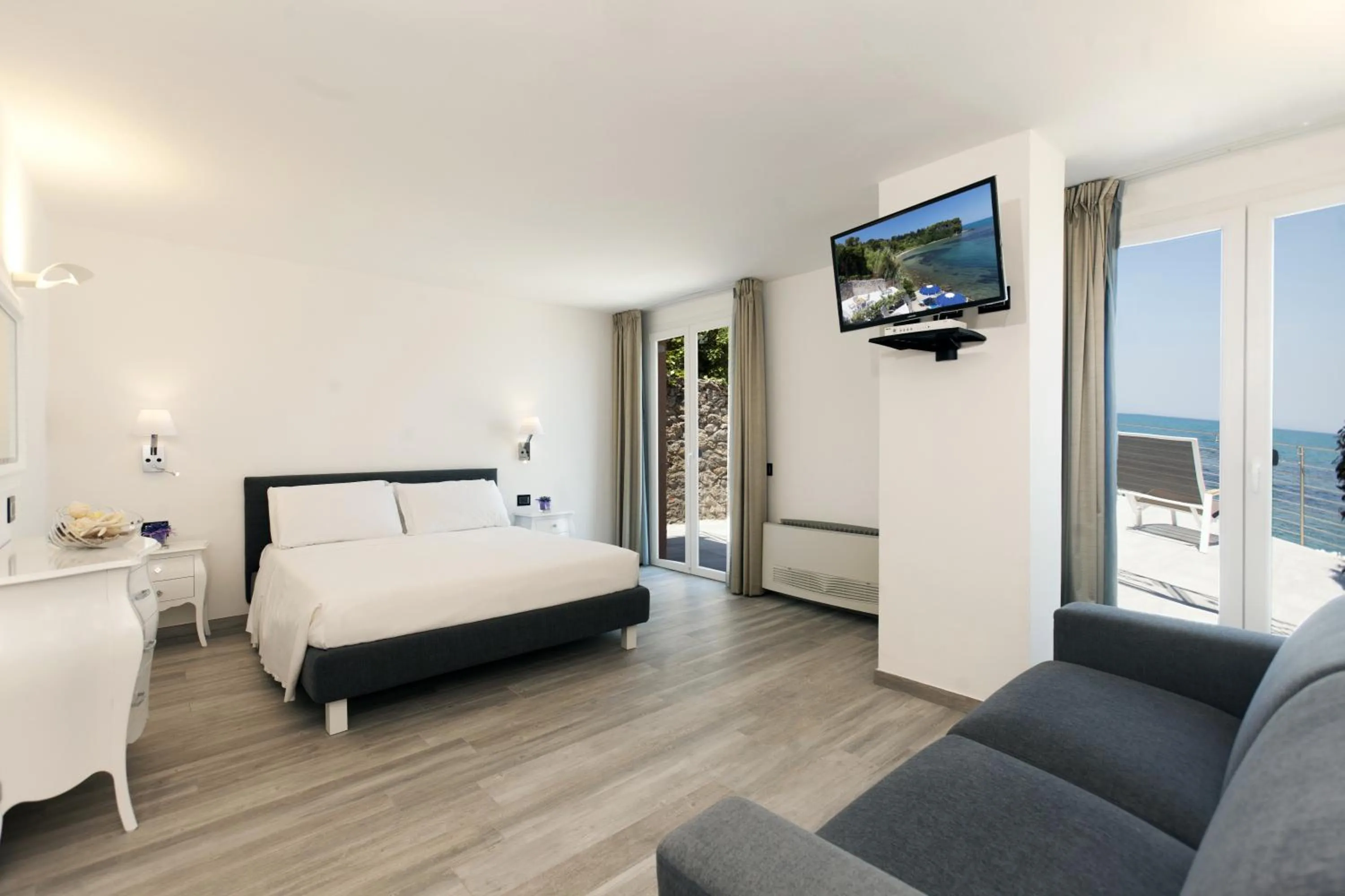 Bedroom in Hotel Villa Domizia