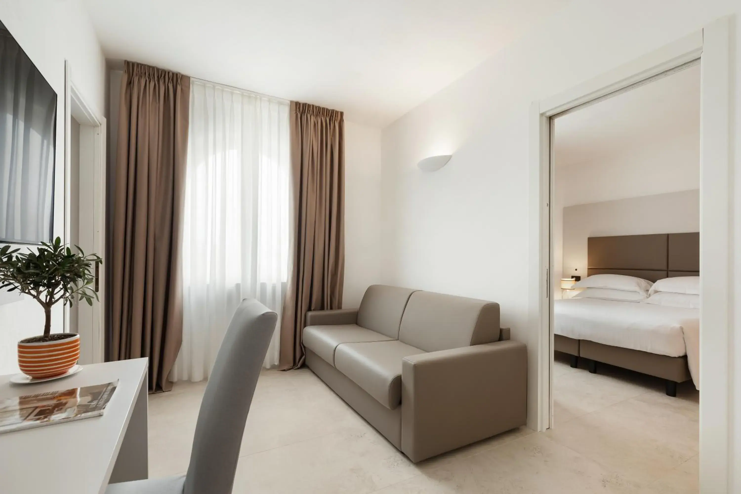 Triple Room in Hotel Villa Domizia Triple Room in Hotel Villa Domizia