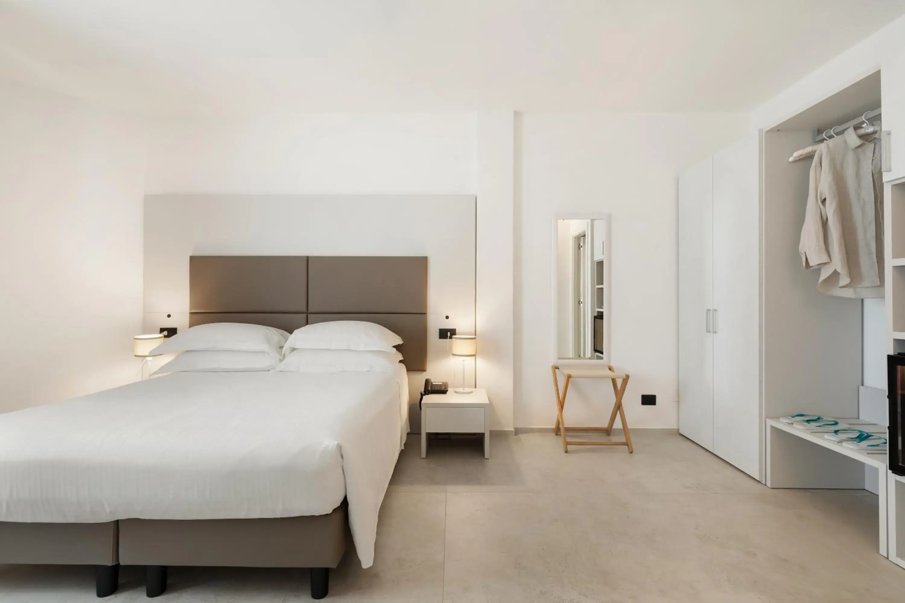 Triple Room in Hotel Villa Domizia Triple Room in Hotel Villa Domizia