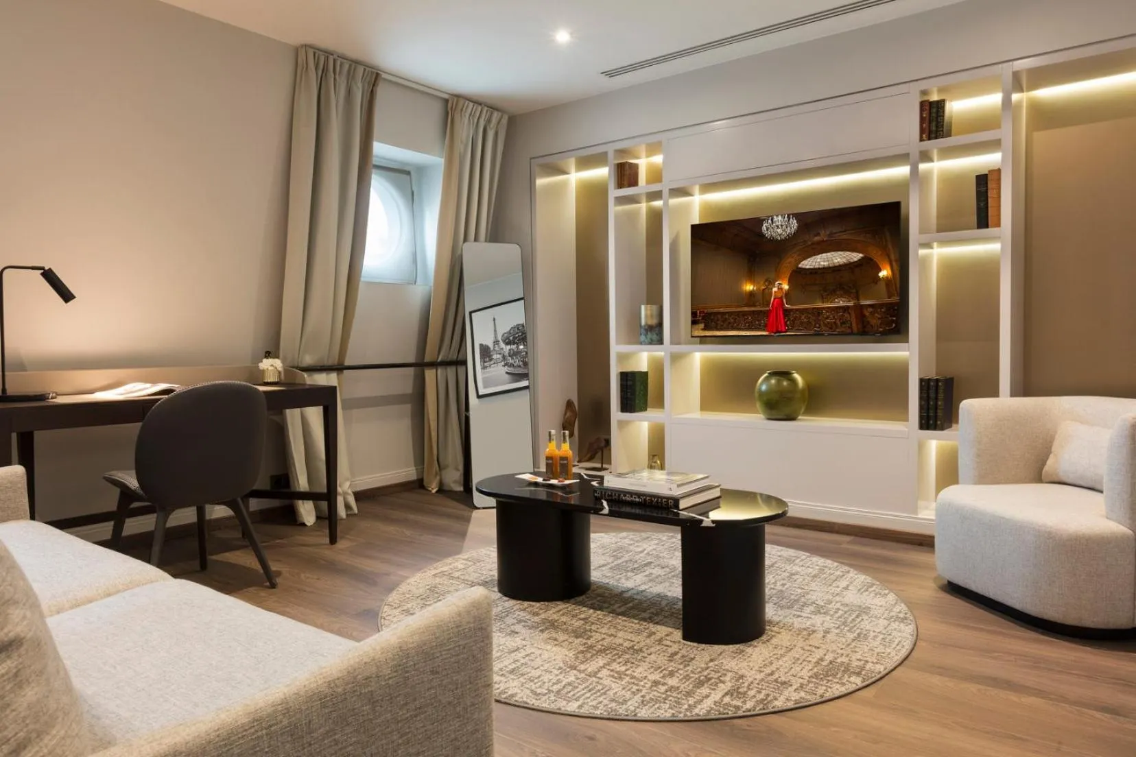 Living room in La Clef Tour Eiffel Paris by The Crest Collection