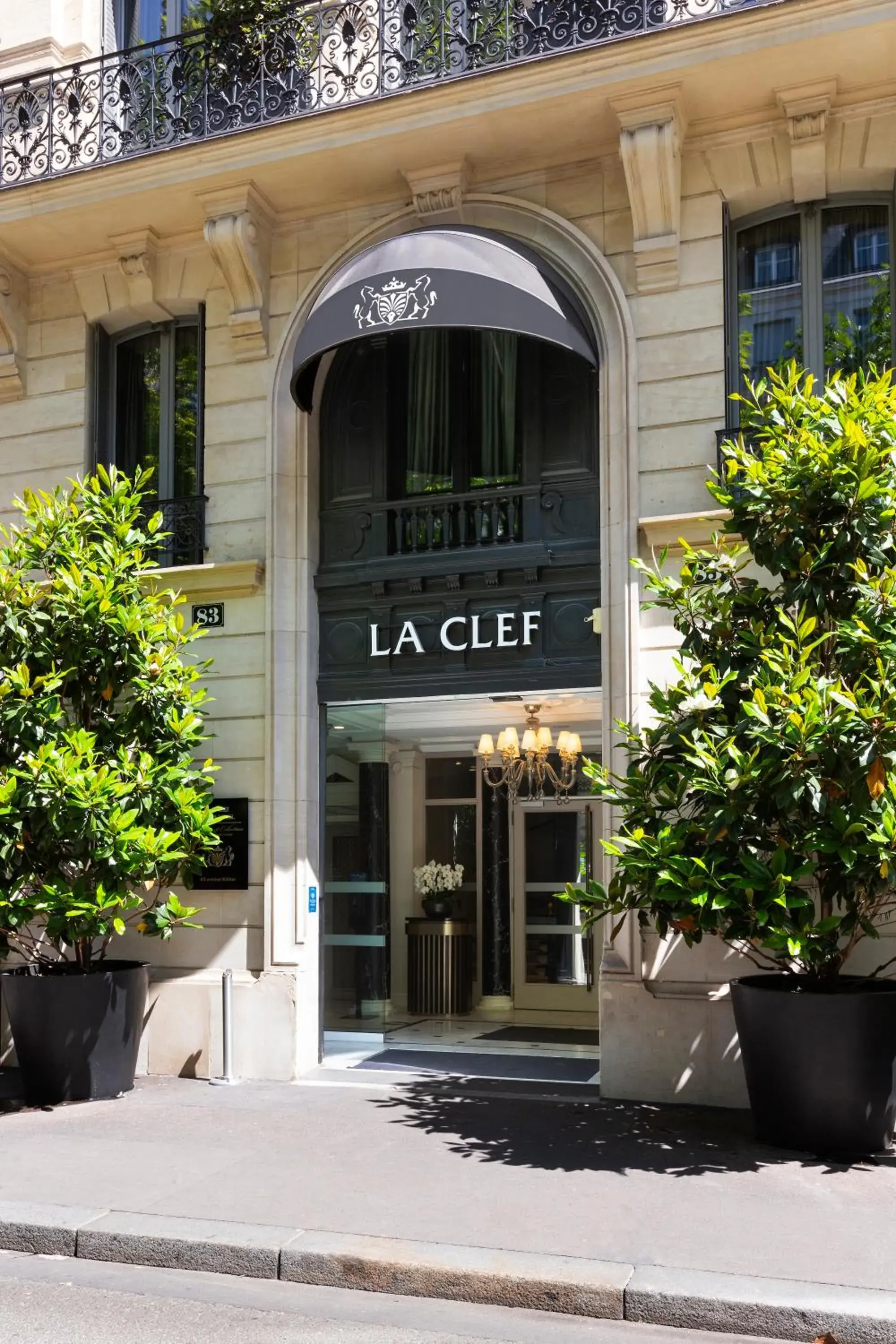 Property building in La Clef Tour Eiffel Paris by The Crest Collection Property building in La Clef Tour Eiffel Paris by The Crest Collection