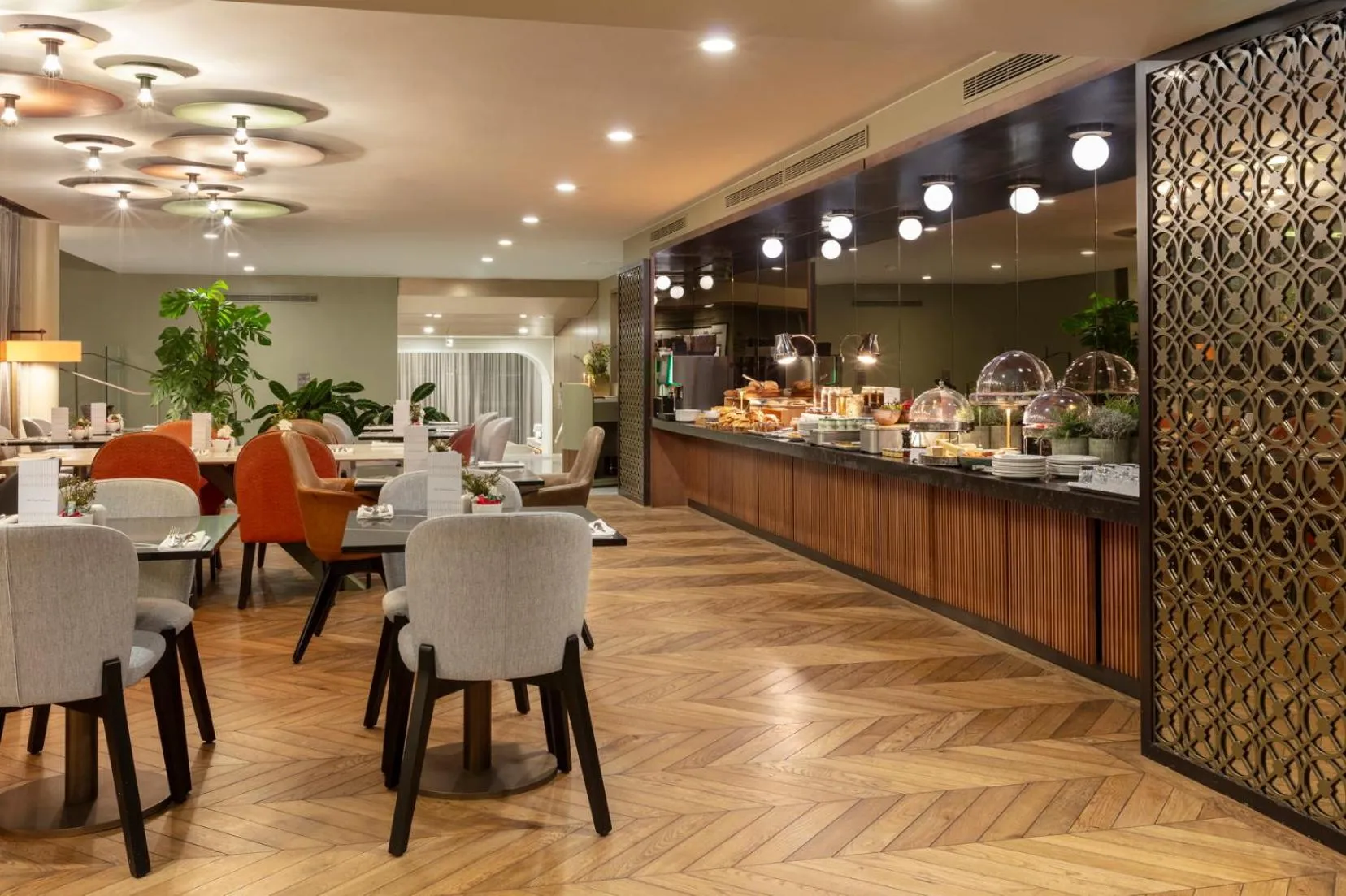 Breakfast in La Clef Tour Eiffel Paris by The Crest Collection