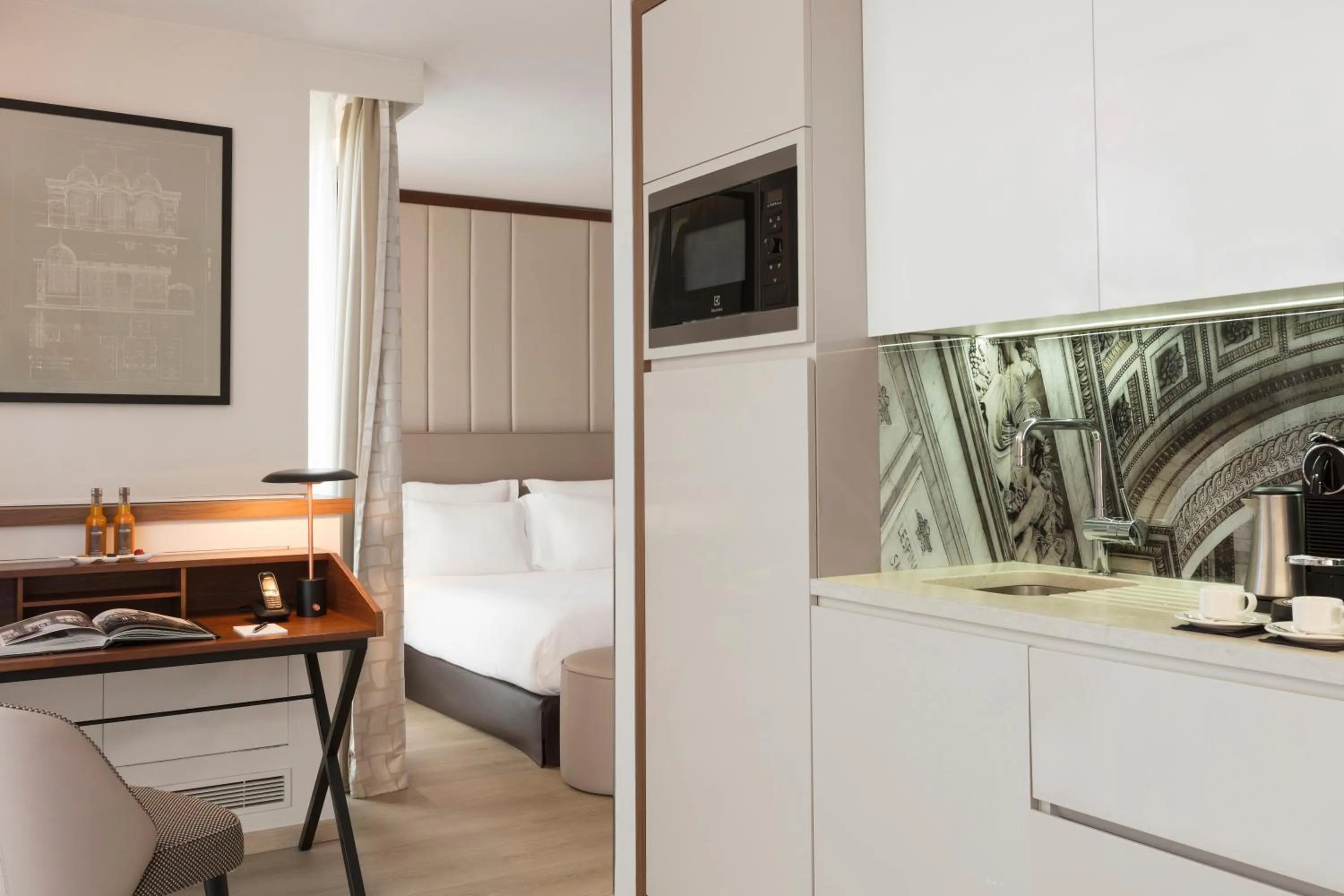 Bedroom in La Clef Tour Eiffel Paris by The Crest Collection