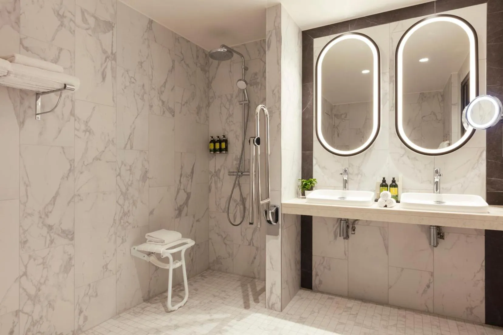 Bathroom in La Clef Tour Eiffel Paris by The Crest Collection