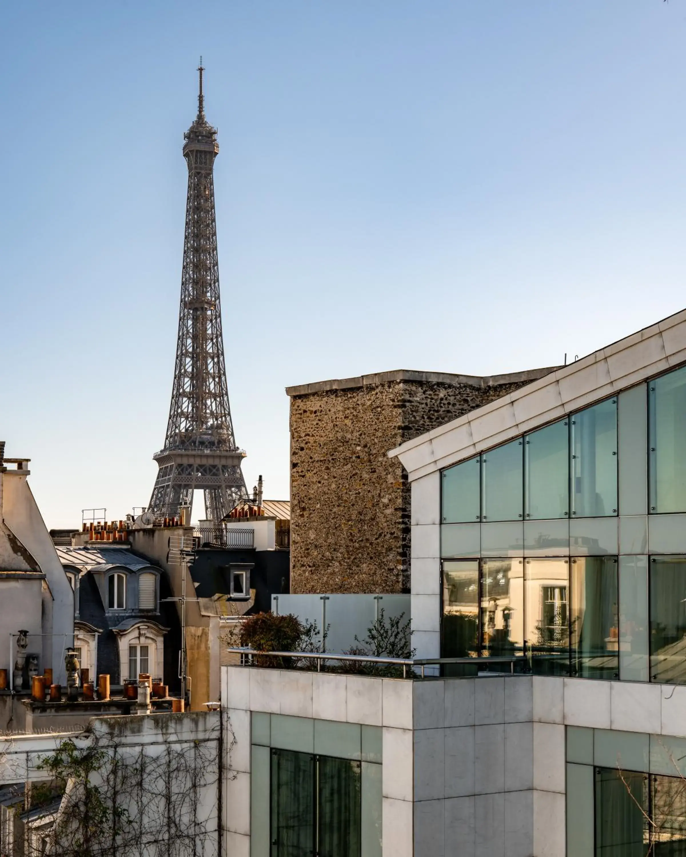 Property building in La Clef Tour Eiffel Paris by The Crest Collection Property building in La Clef Tour Eiffel Paris by The Crest Collection