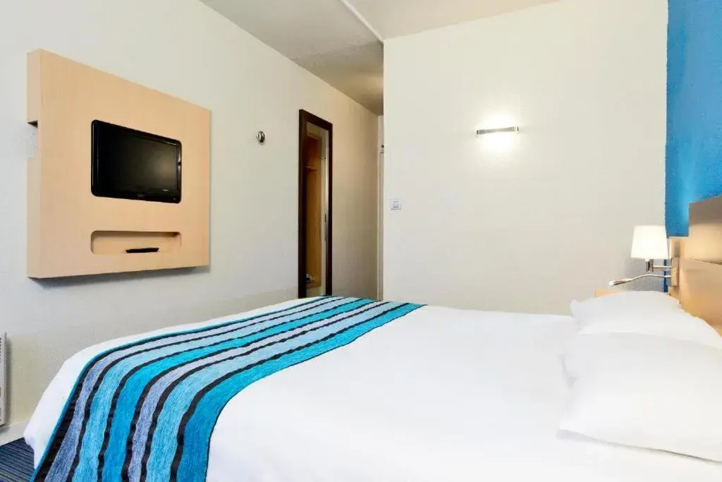 1 Double Bed 1 Single Bed in Kyriad Viry-Chatillon 1 Double Bed 1 Single Bed in Kyriad Viry-Chatillon