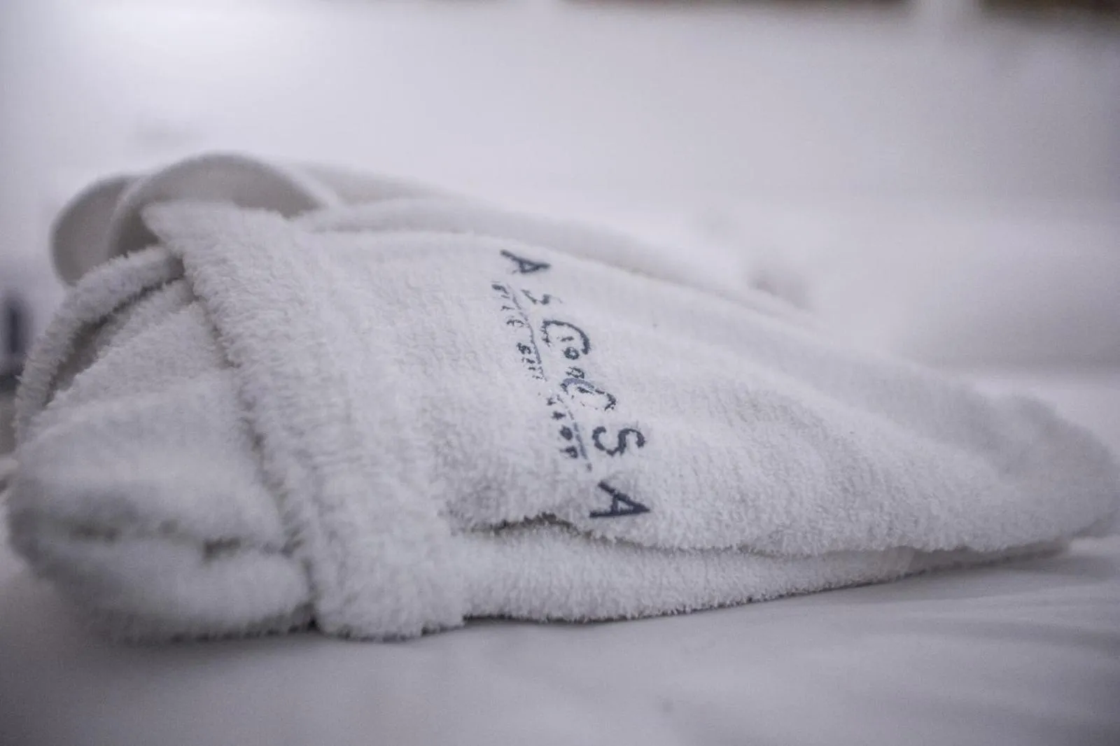 Shower, Bed in Villa Ascosa - Relais sul Mare