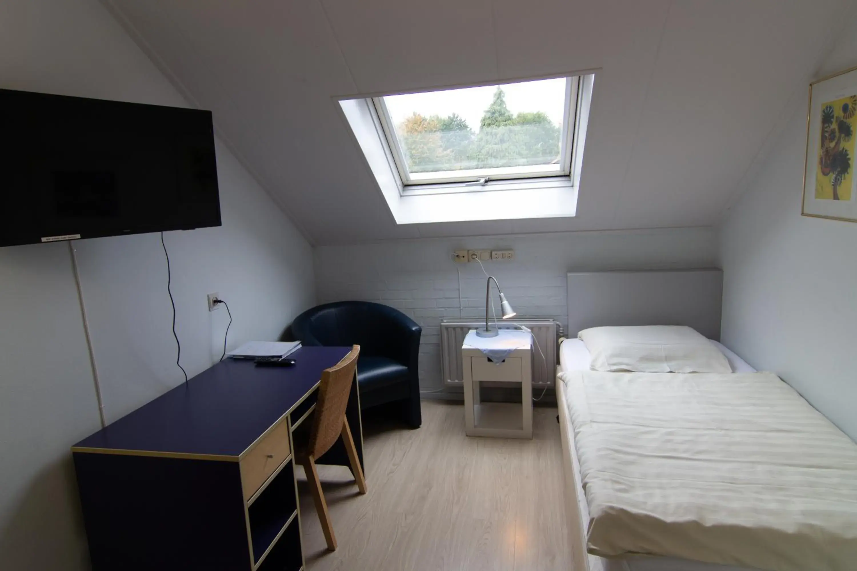 Standard Single Room with Shared Bathroom in Gastenverblijf 't Smedenhuys Standard Single Room with Shared Bathroom in Gastenverblijf 't Smedenhuys
