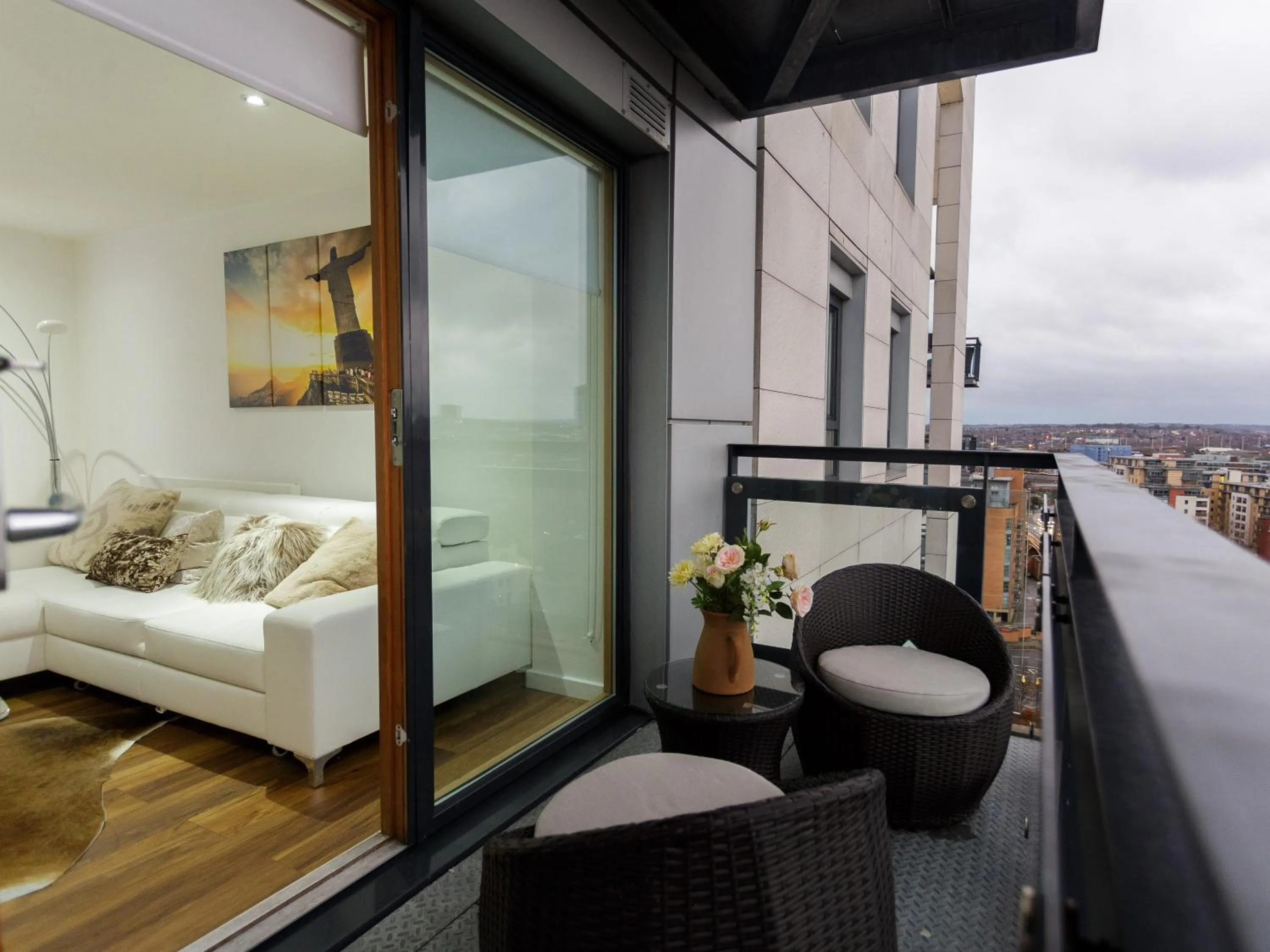 Balcony/Terrace in Live in Leeds Sky Penthouse