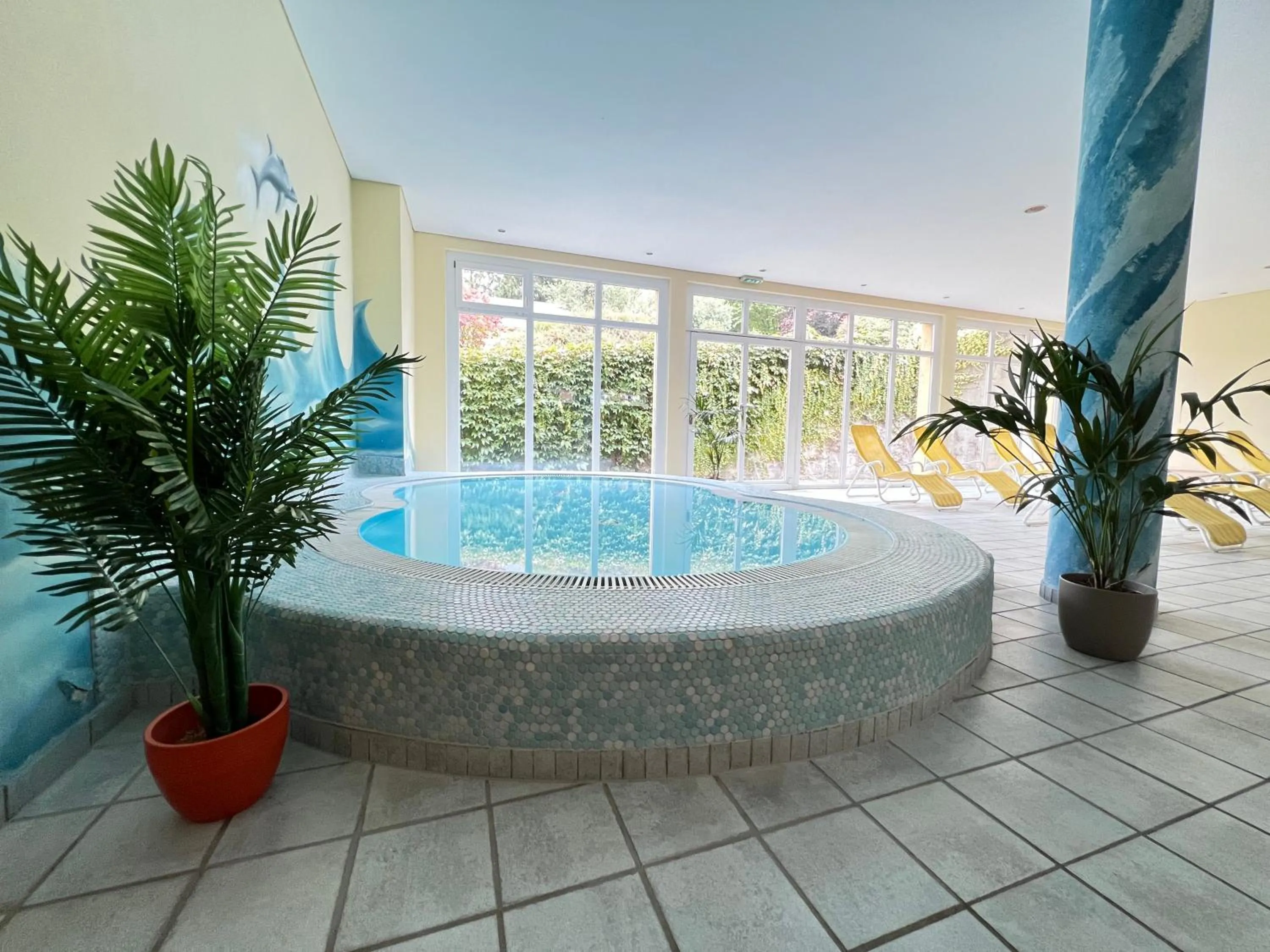 Swimming pool in Hotel Burgstallerhof