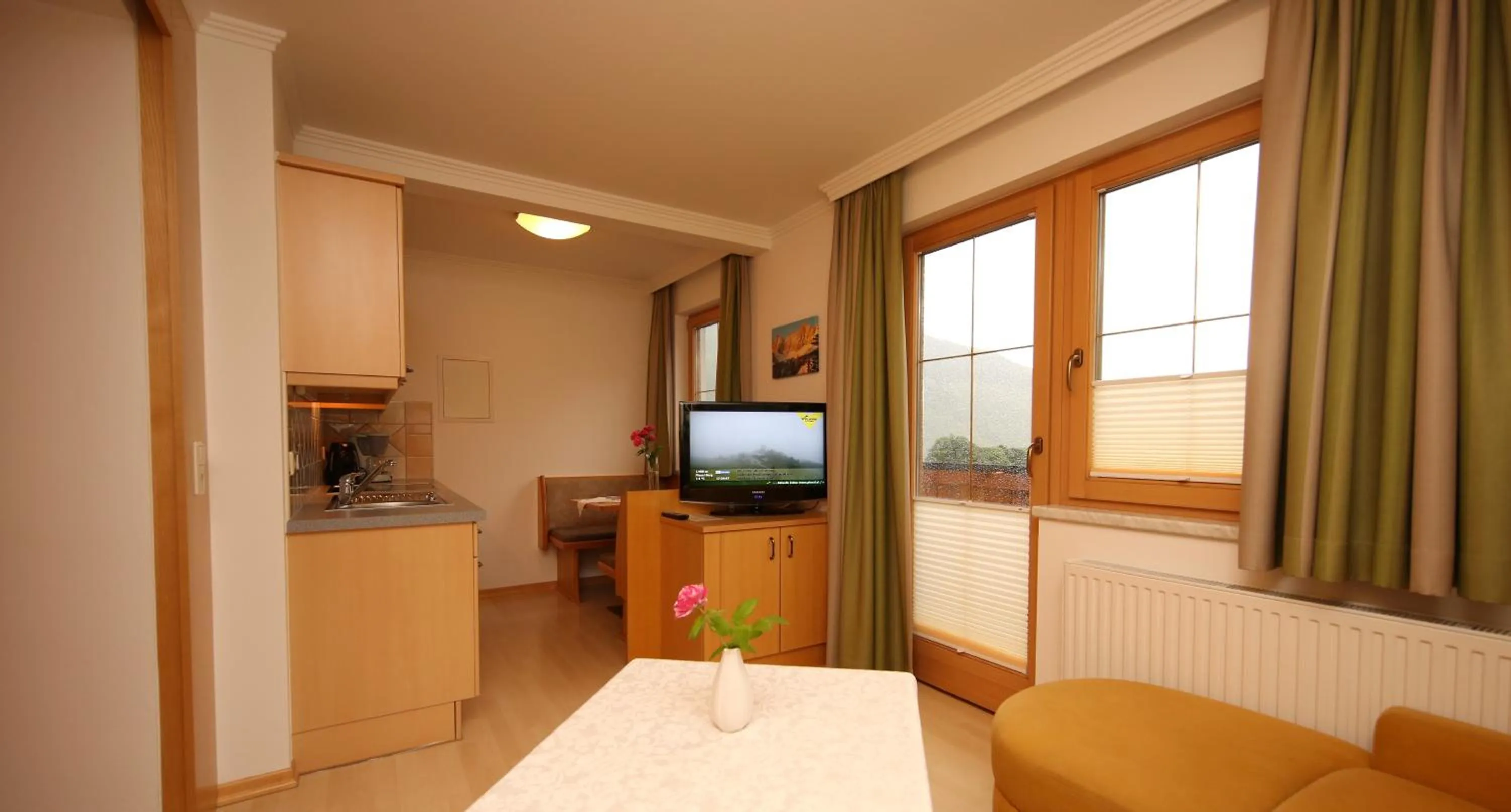 TV and multimedia in Aparthotel DAS Hochkönig