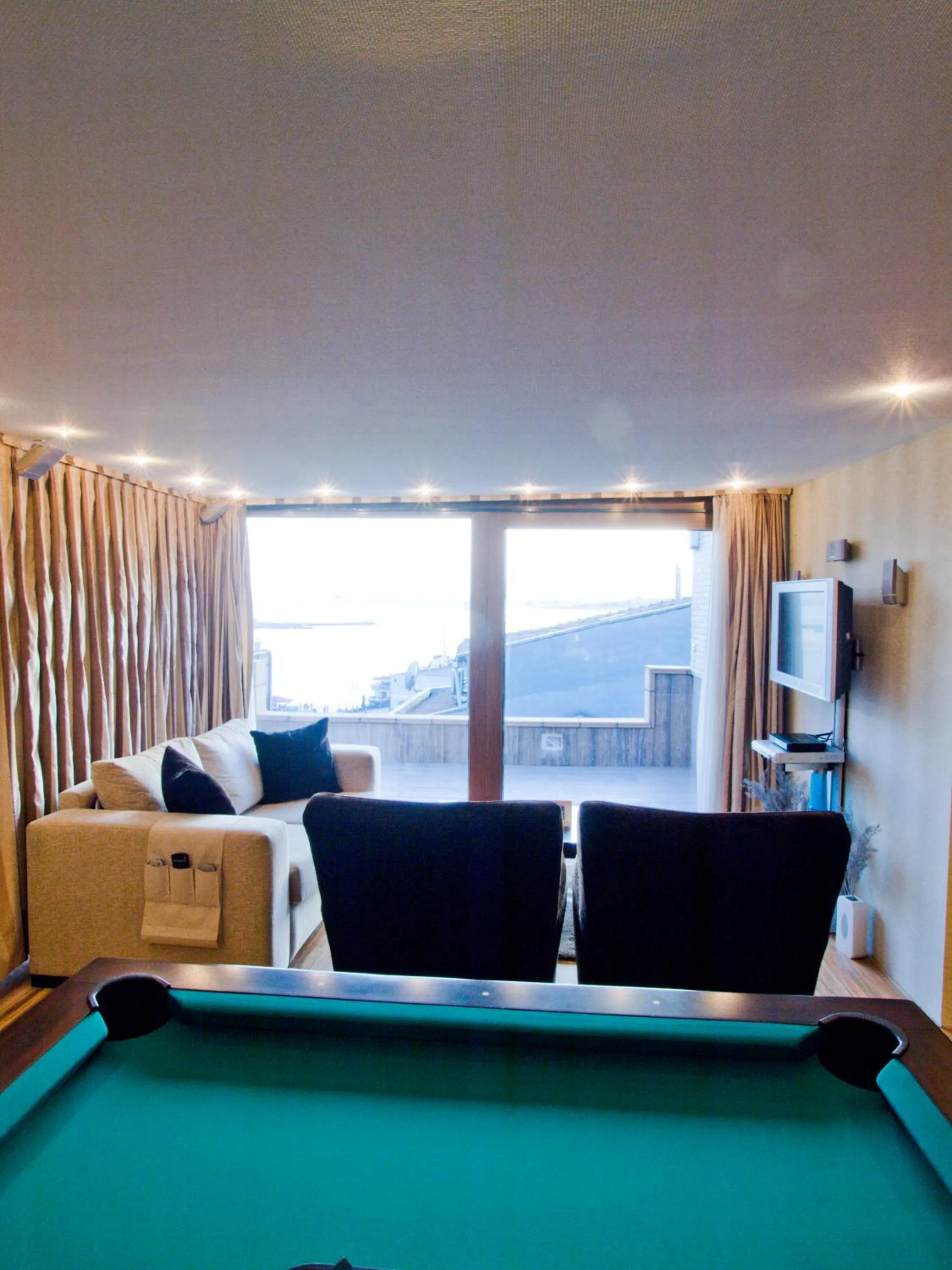 Photo of the whole room in Bella Hotel