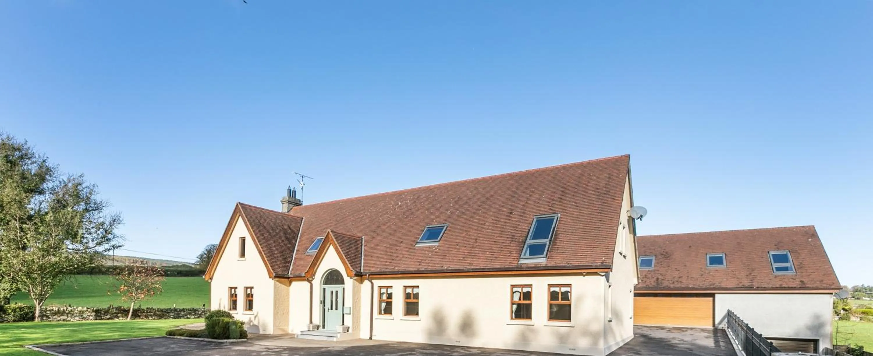 Property building in Tollyrose Country House