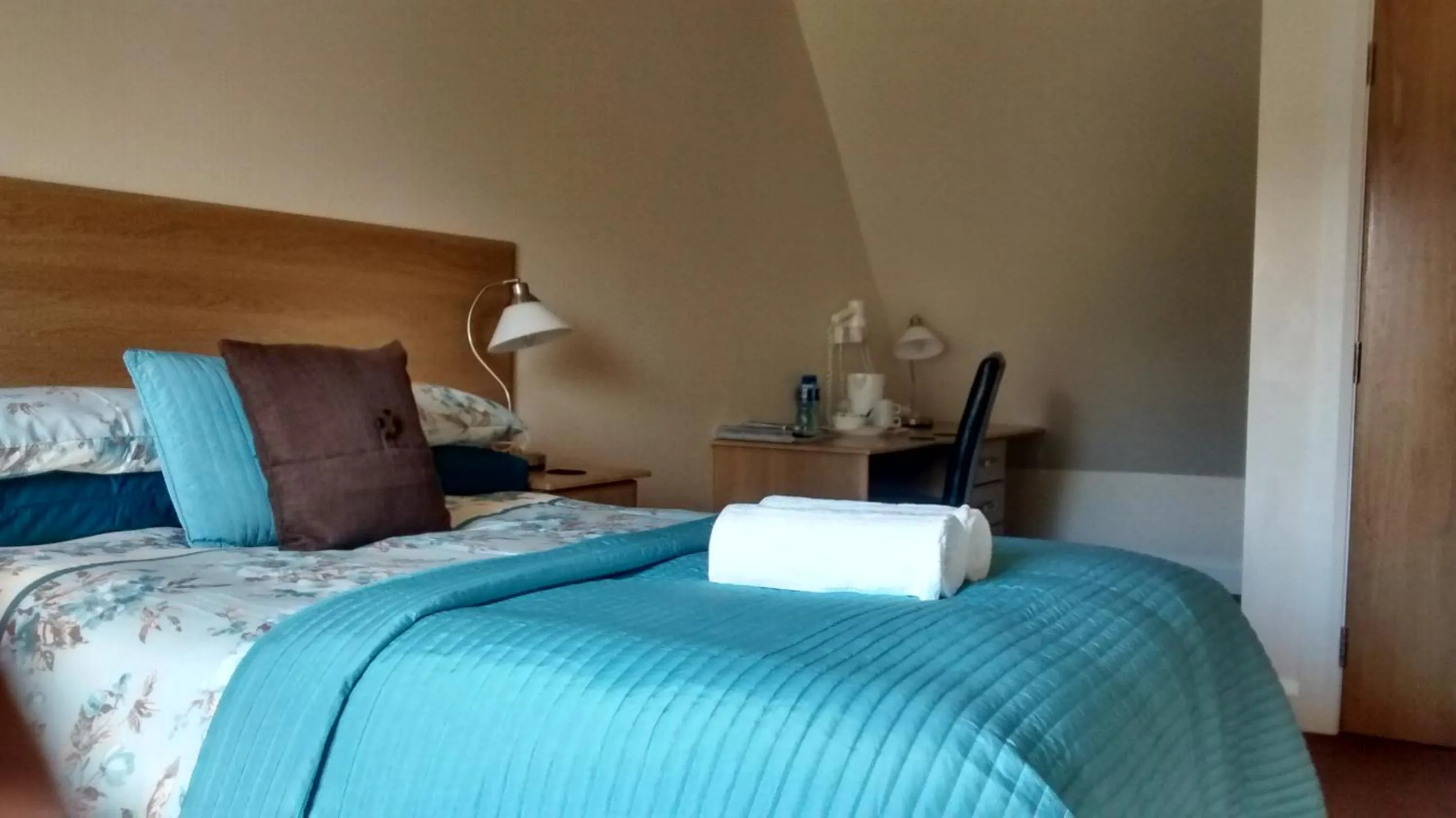 Bed in Tollyrose Country House