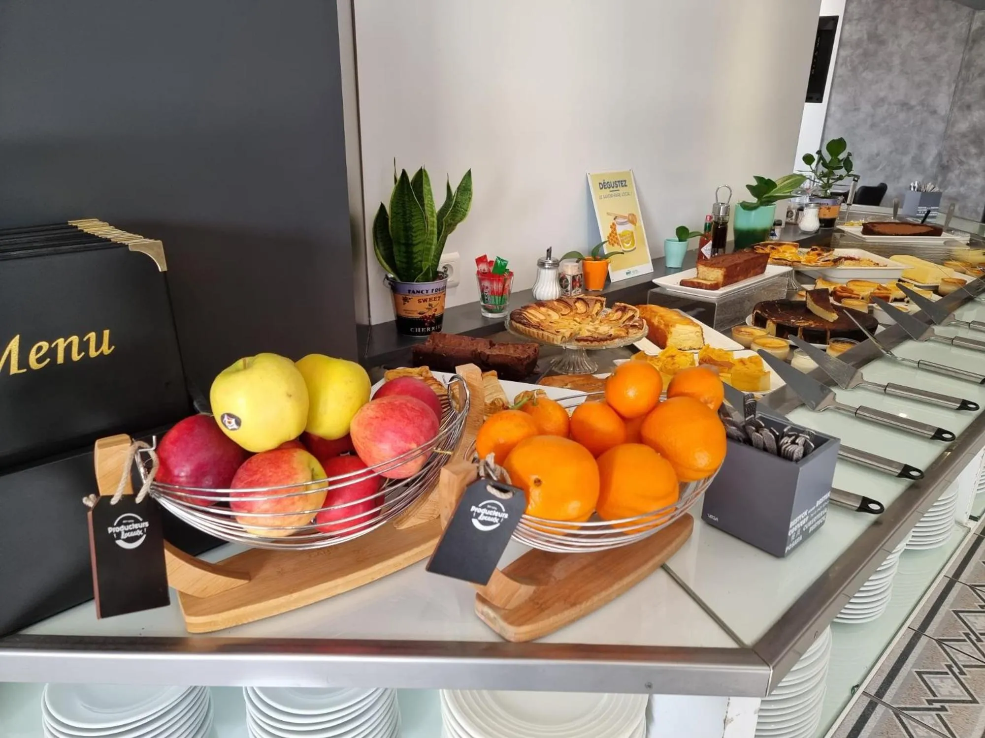 Breakfast in Brit Hotel La Bonne Etape