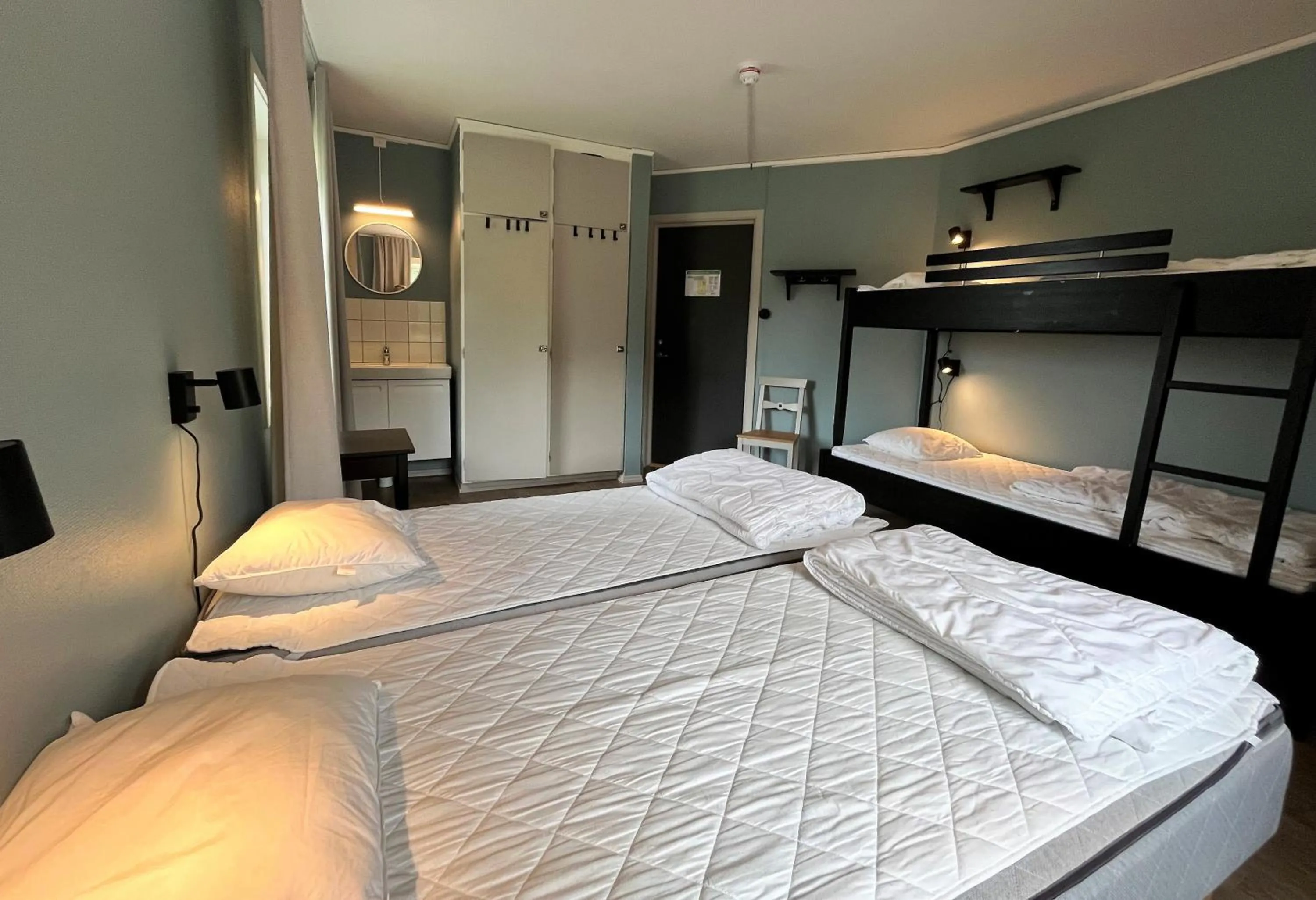 Family Room with Shared Bathroom - single occupancy in Vandrarhem Funäsdalen
