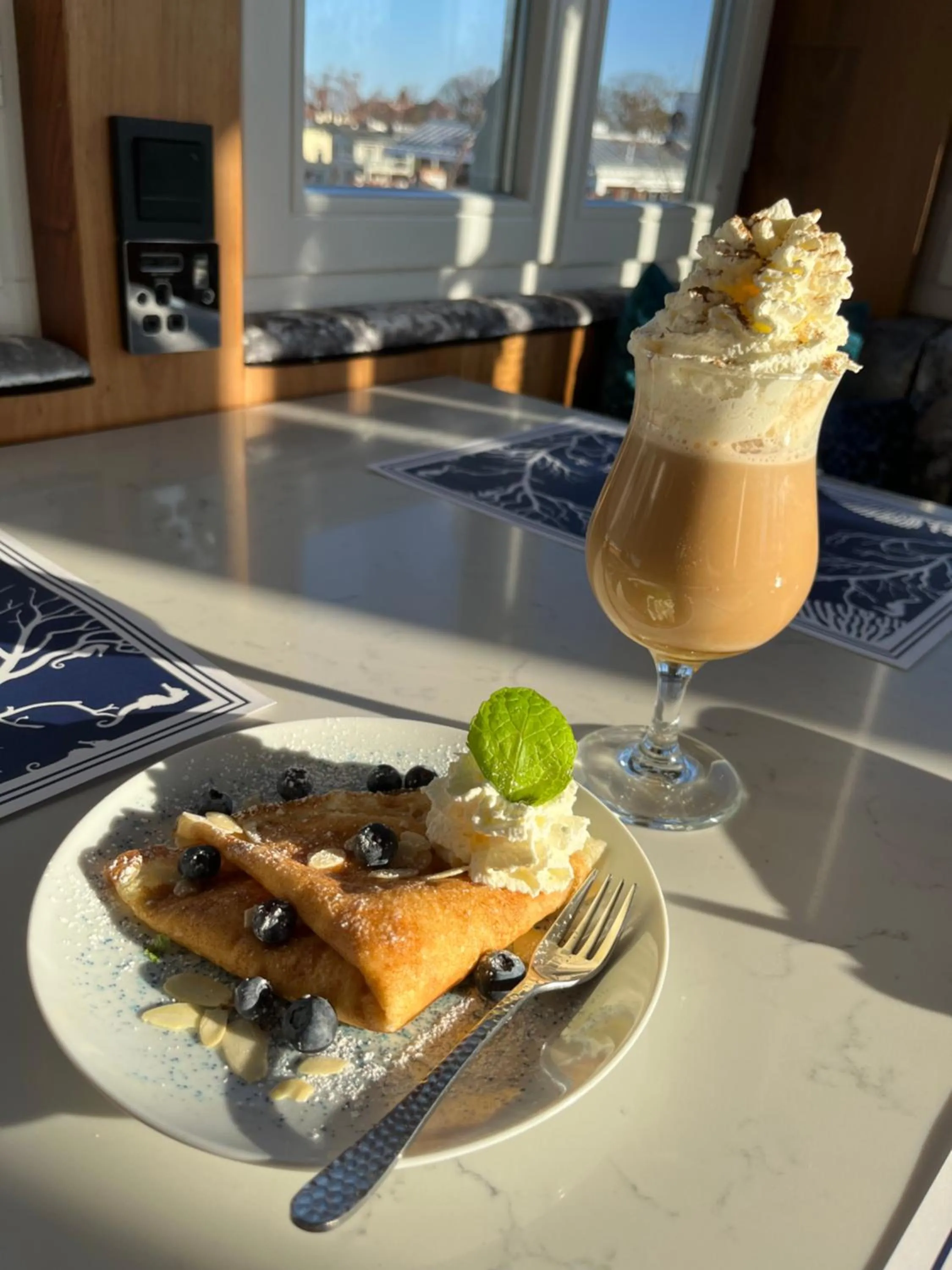 Breakfast in Mała Anglia - Boutique Apartments & SPA