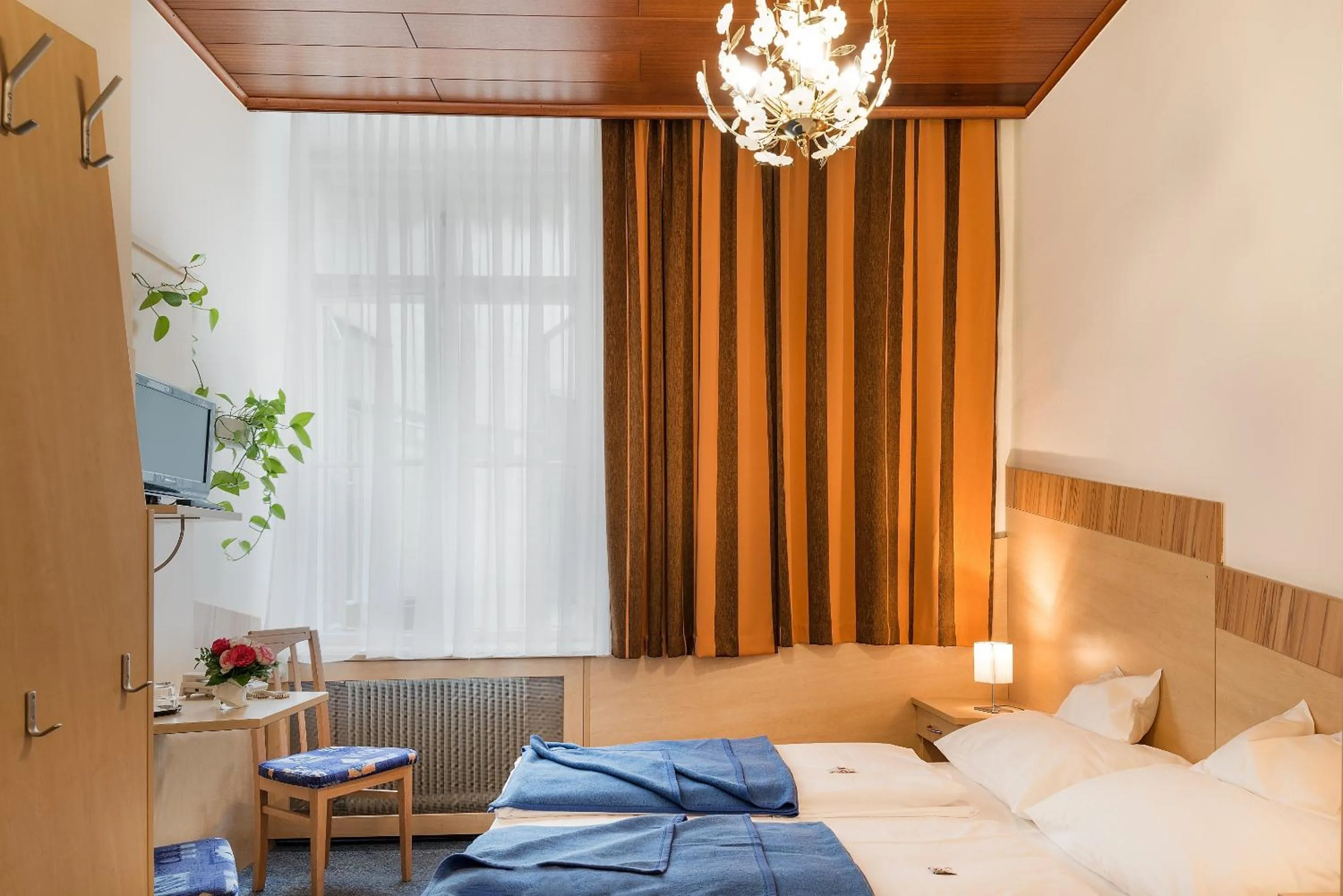 Bedroom, Bed in Pension Neuer Markt