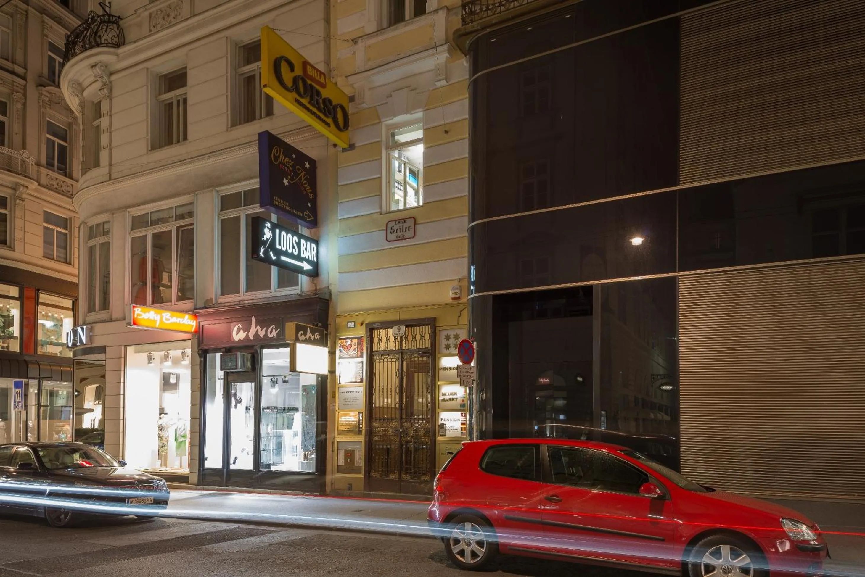 Facade/entrance in Pension Neuer Markt