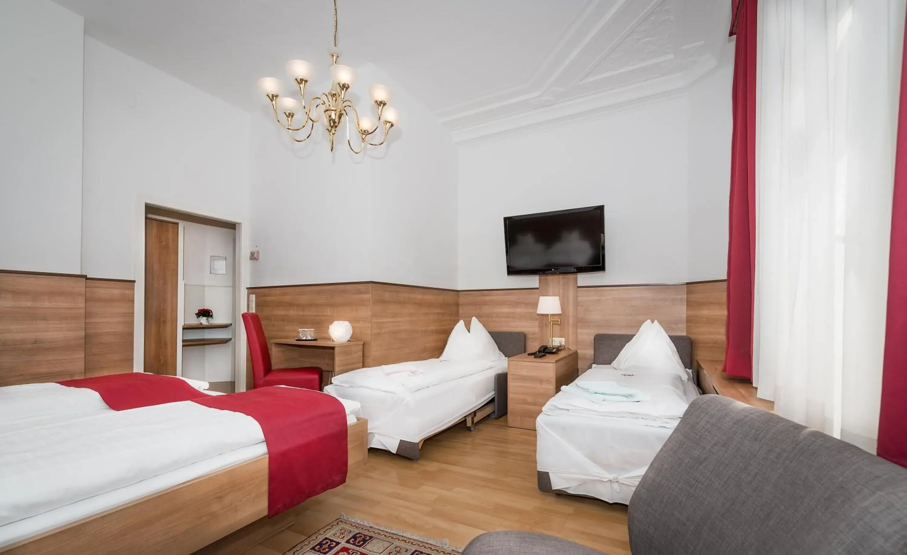 Comfort Family Room with City view in Pension Neuer Markt Comfort Family Room with City view in Pension Neuer Markt