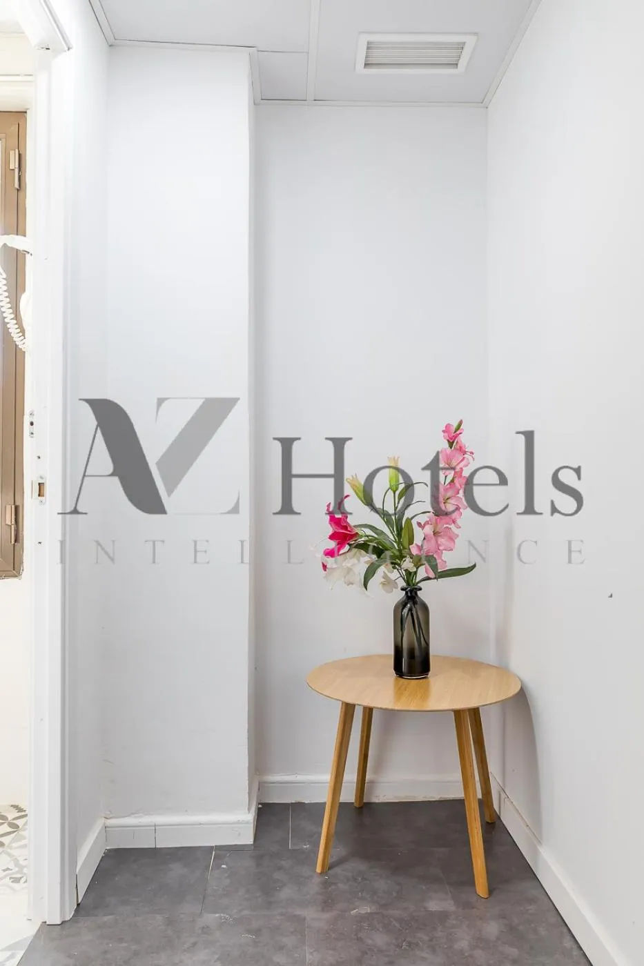 Decorative detail in AYZ Ulises - Auto check-in property