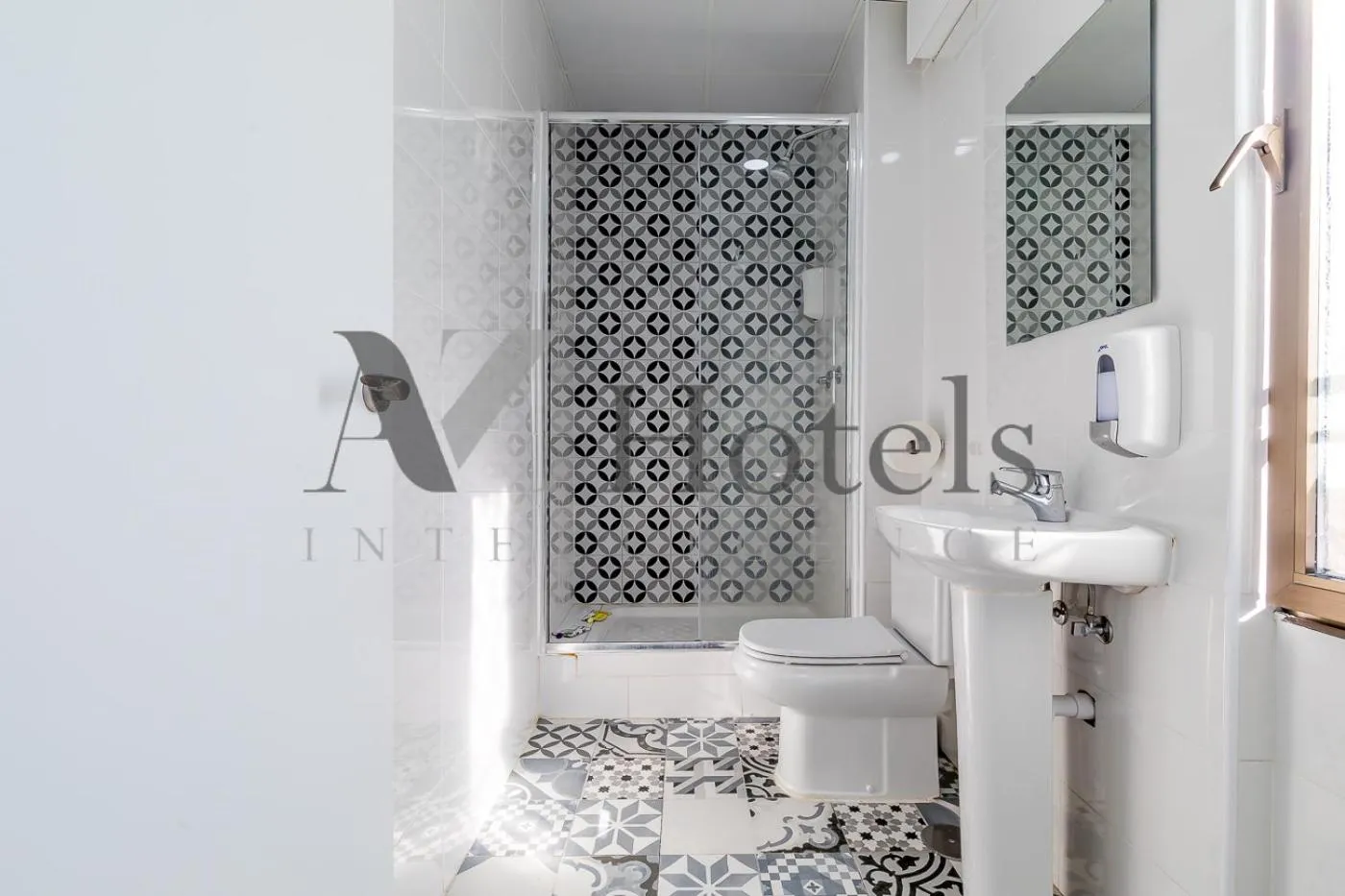 Bathroom in AYZ Ulises - Auto check-in property