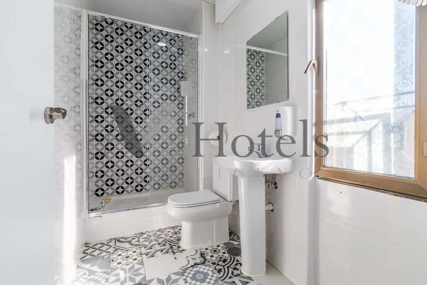 Bathroom in AYZ Ulises - Auto check-in property