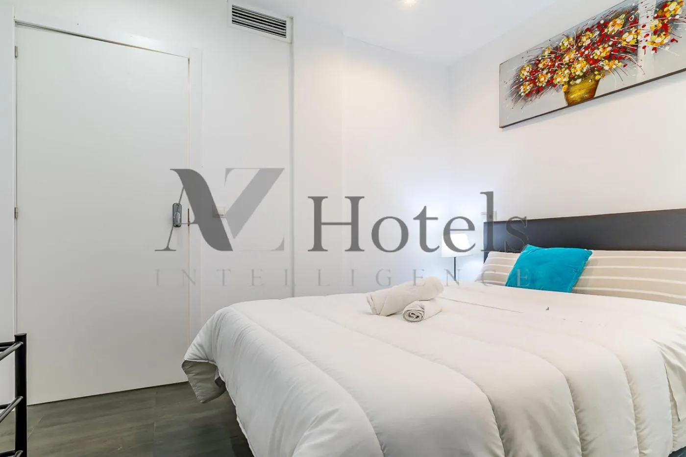 Photo of the whole room, Bed in AYZ Ulises - Auto check-in property