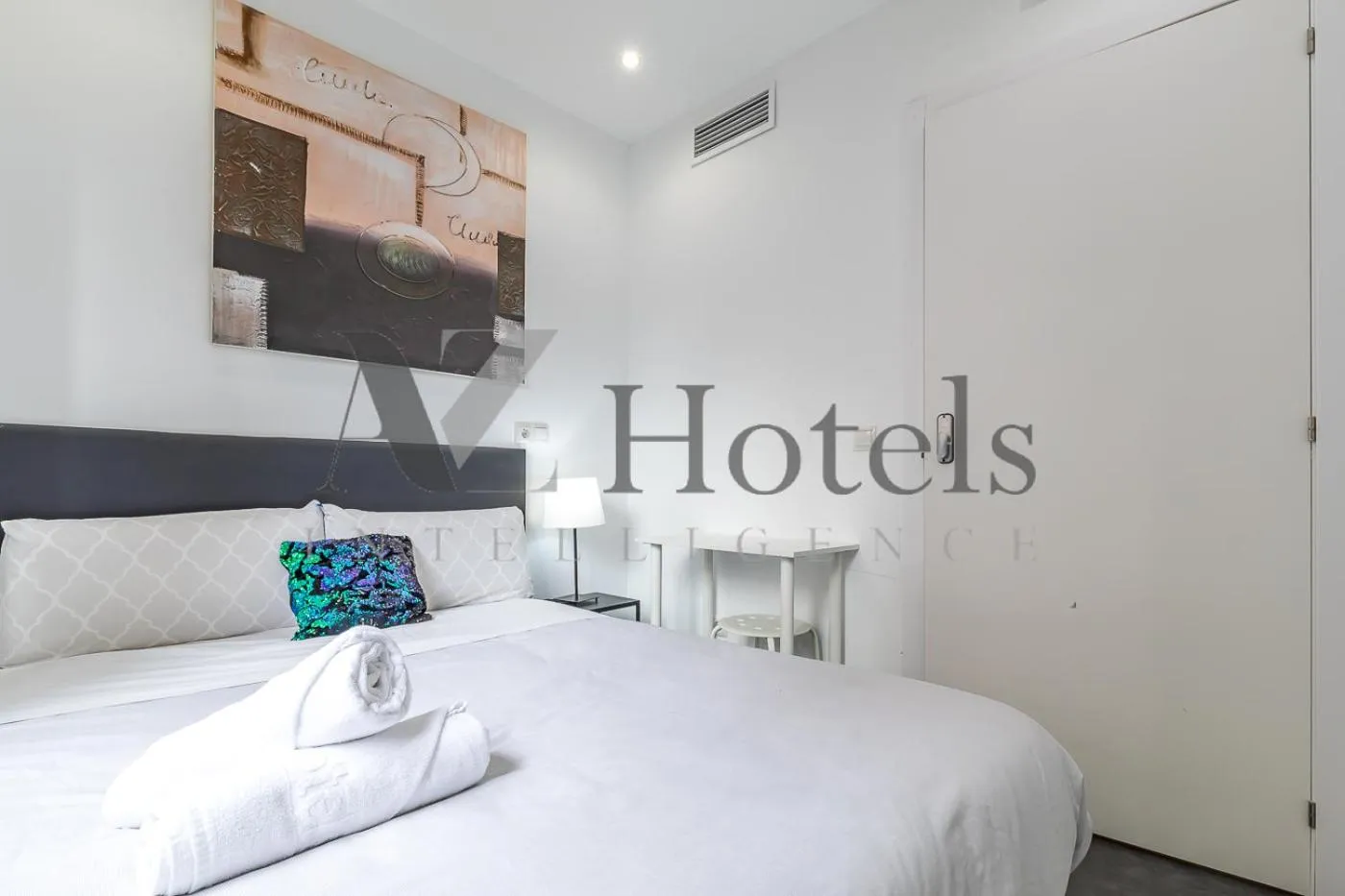 Photo of the whole room, Bed in AYZ Ulises - Auto check-in property