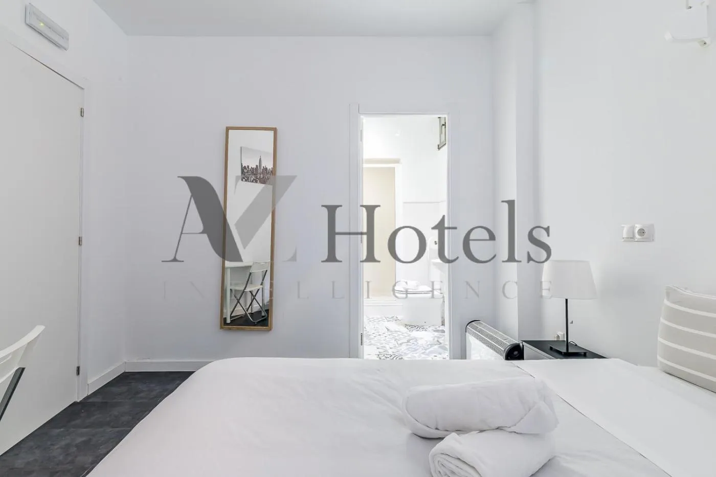 Photo of the whole room, Bed in AYZ Ulises - Auto check-in property