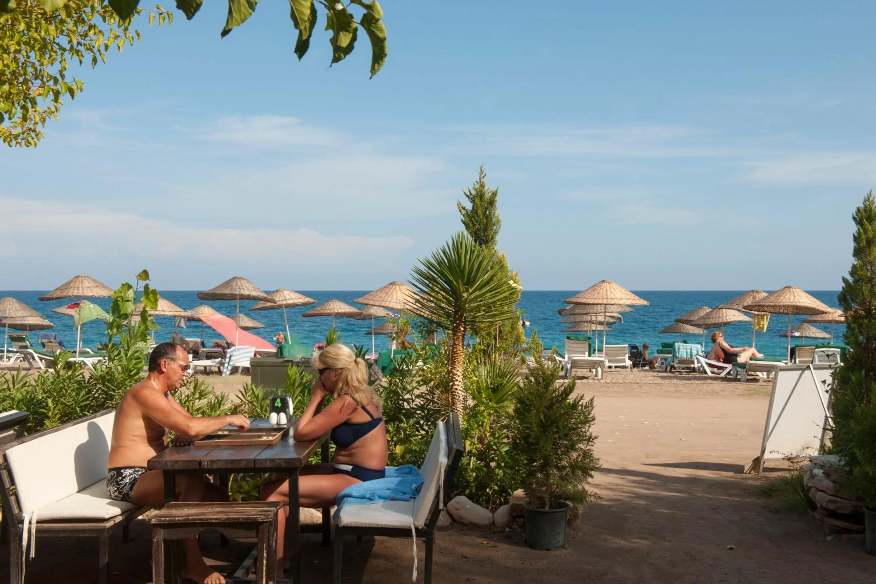 Restaurant/places to eat in Kutle Hotel