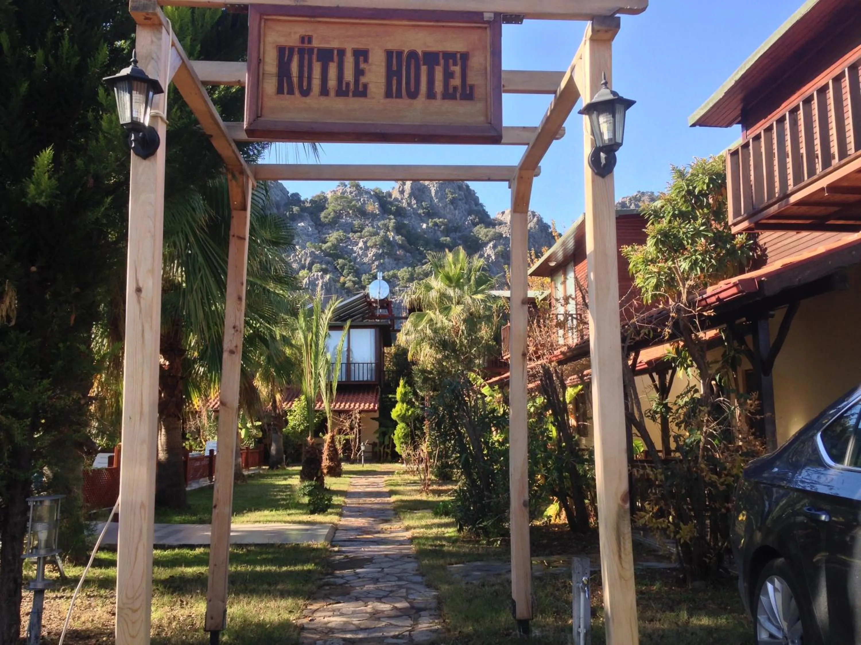 Facade/entrance in Kutle Hotel