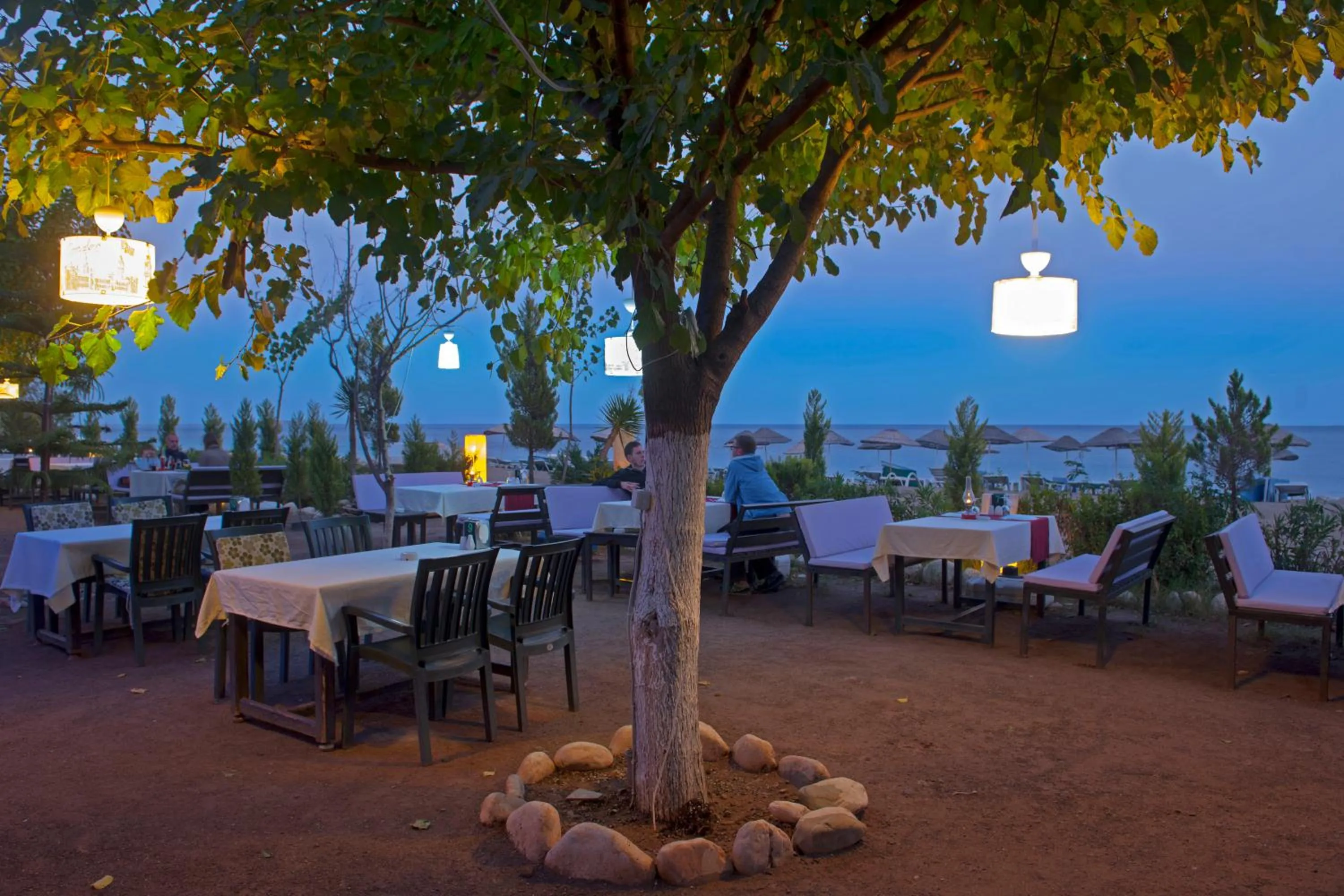 Restaurant/places to eat in Kutle Hotel